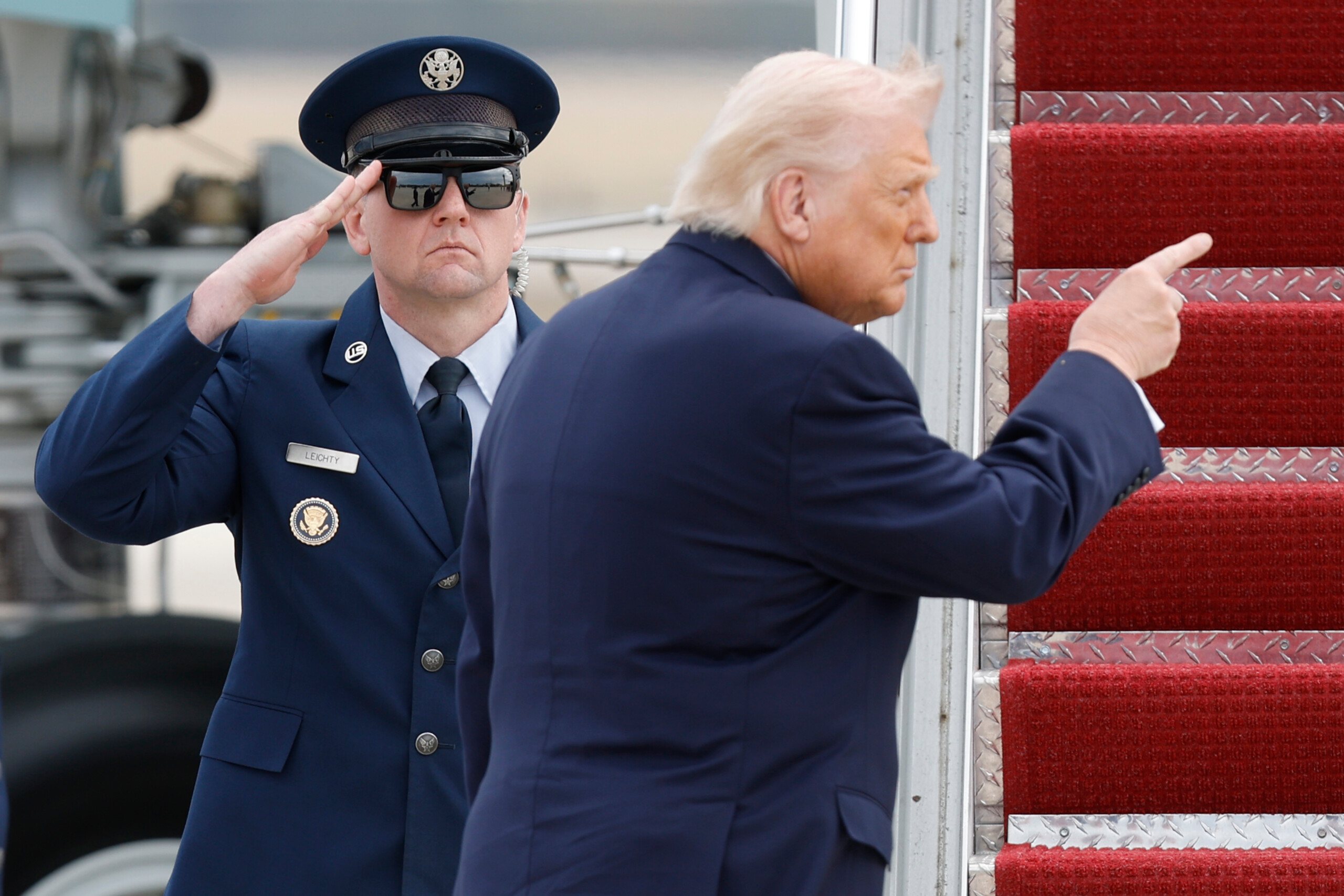 trump le detroit dormuz est en excellent etat scaled