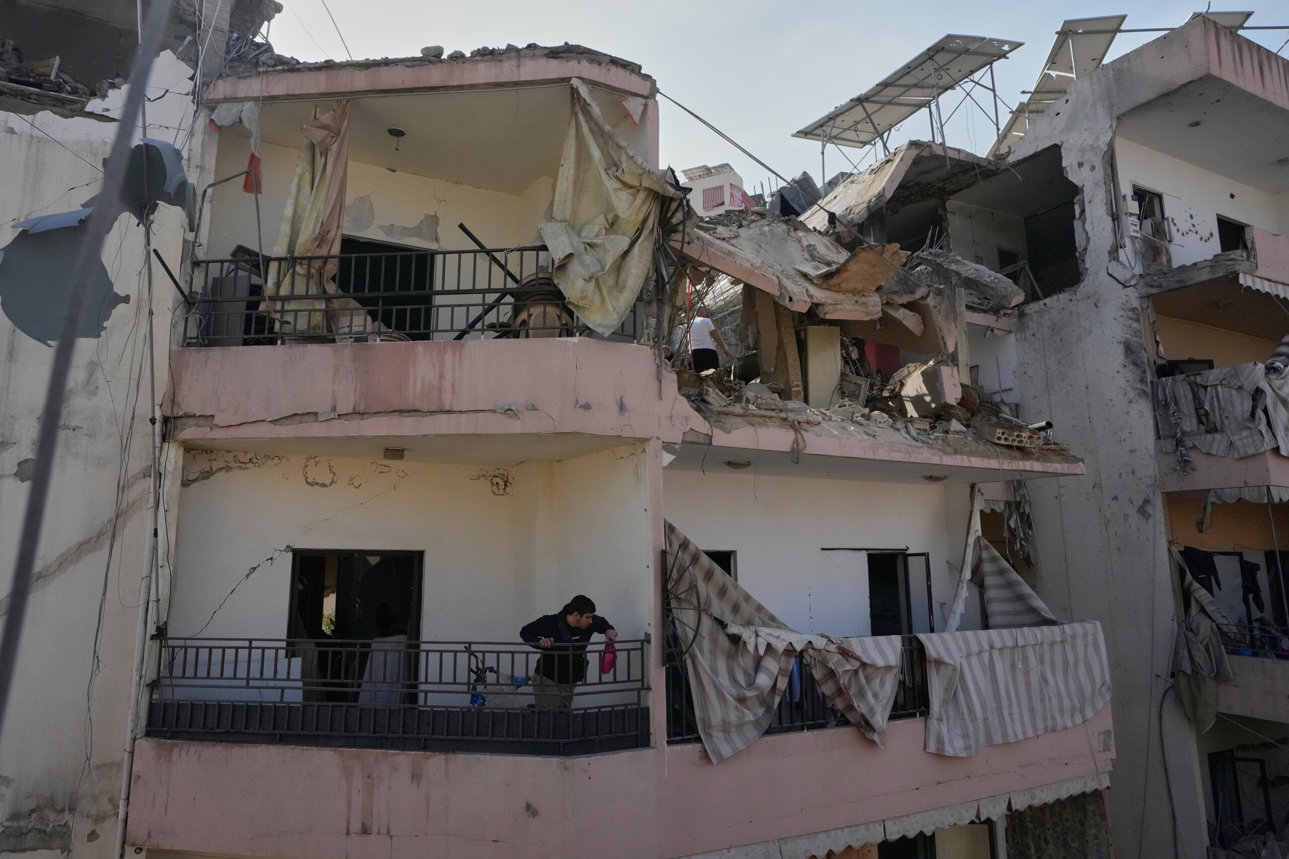 iran frappes aeriennes israeliennes dans le sud du liban au moins 4 morts scaled