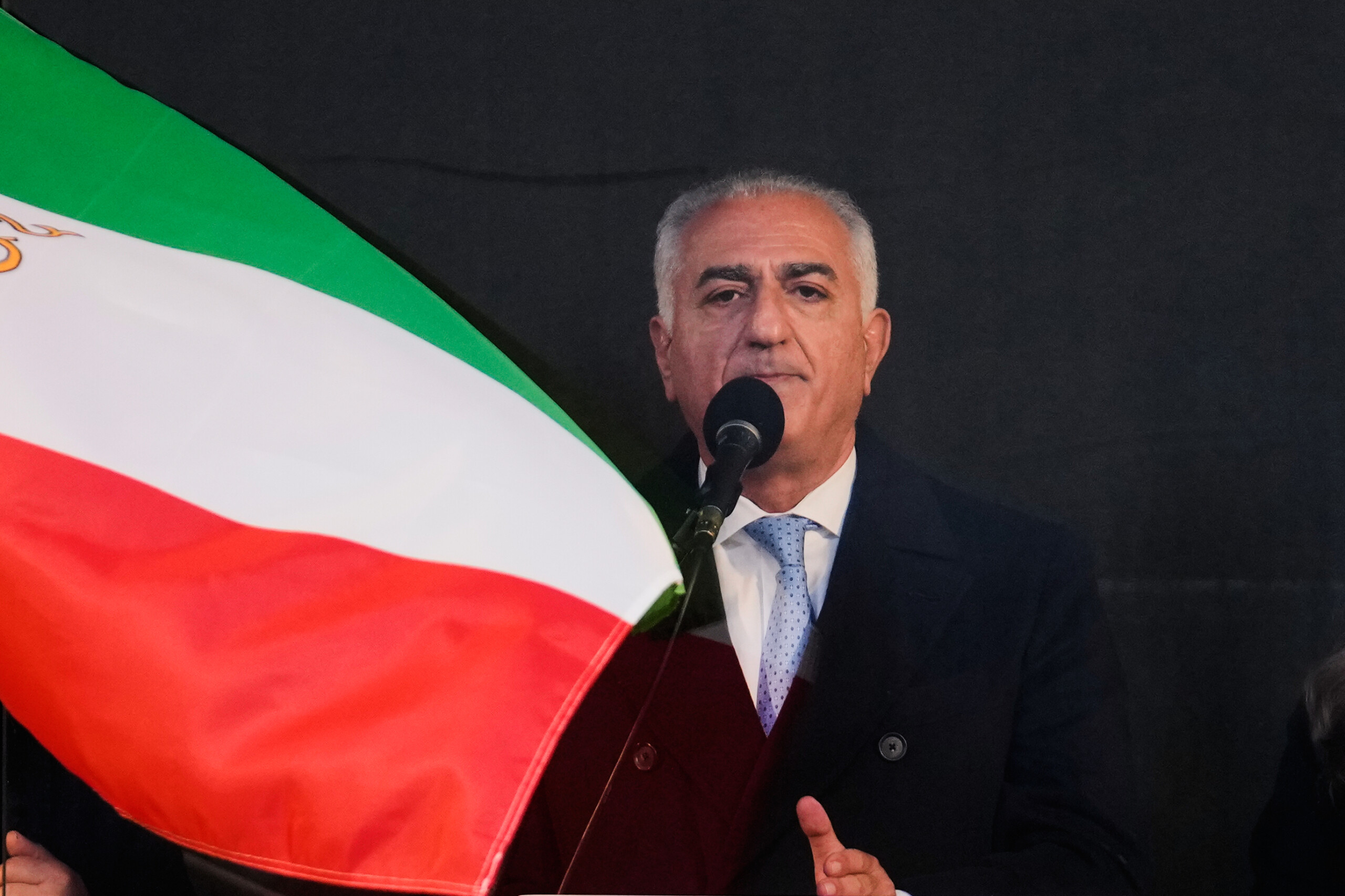 iran selon les medias plus de 50 partisans de reza pahlavi ont ete arretes scaled