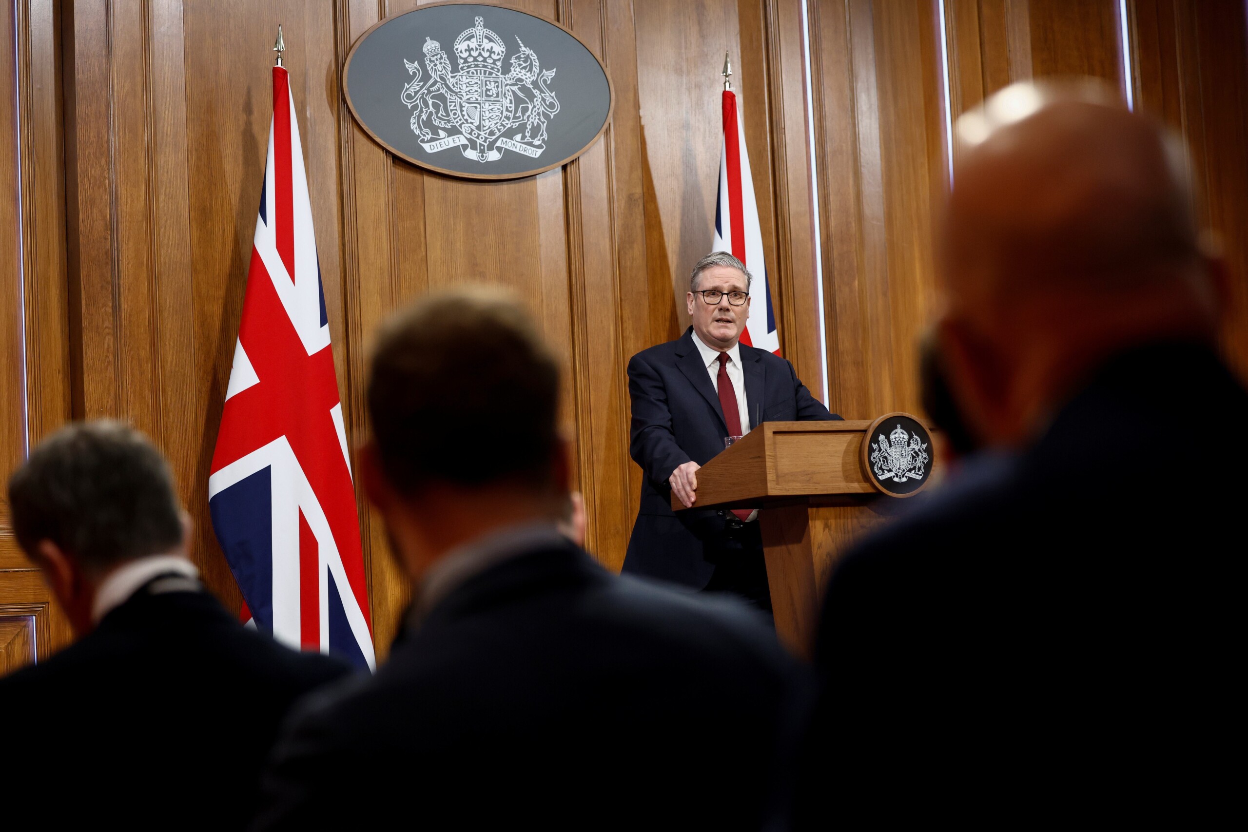 iran selon les medias londres autorise les etats unis a utiliser ses bases pour des operations dans le detroit dormuz scaled