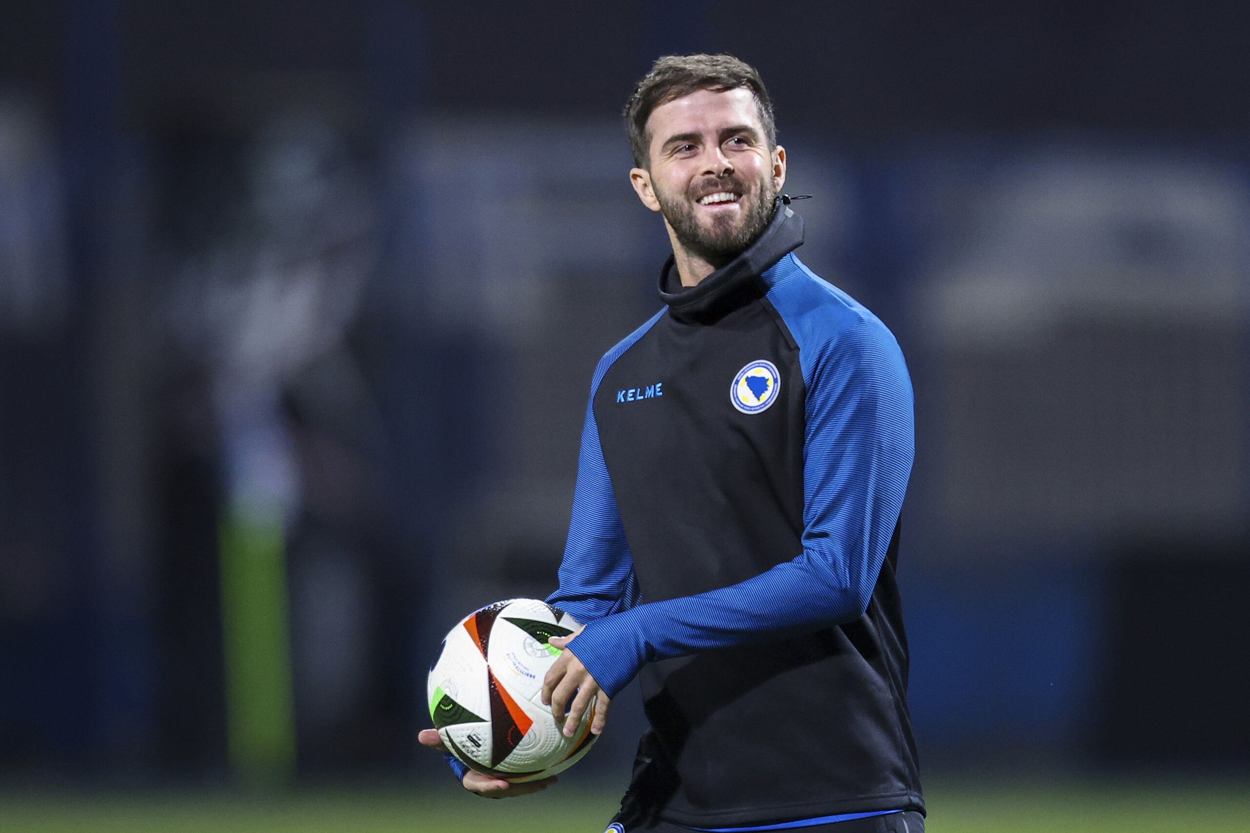 italie pjanic met en garde les azzurri la bosnie peut se qualifier pour la coupe du monde scaled