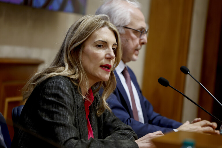 gouvernement paita iv tremblement politique meloni ne peut pas fuir le parlement