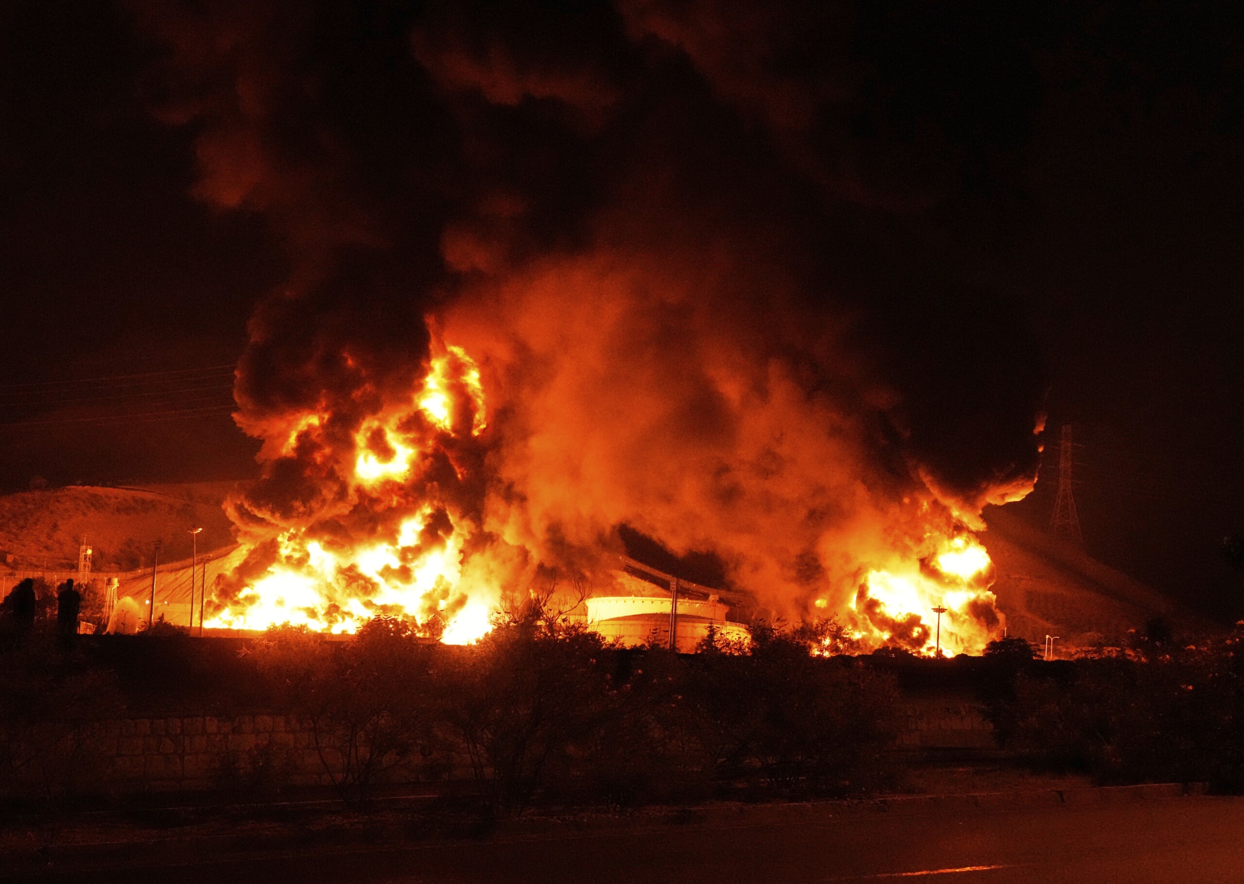 israel annonce des frappes sur teheran des missiles houthis interceptes au dessus de haifa scaled