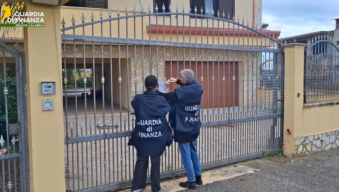 'Ndrangheta : plus d'un million d'euros confisqués à des entrepreneurs de Reggio de Calabre 1 ndrangheta plus dun million deuros confisques a des entrepreneurs de reggio de calabre