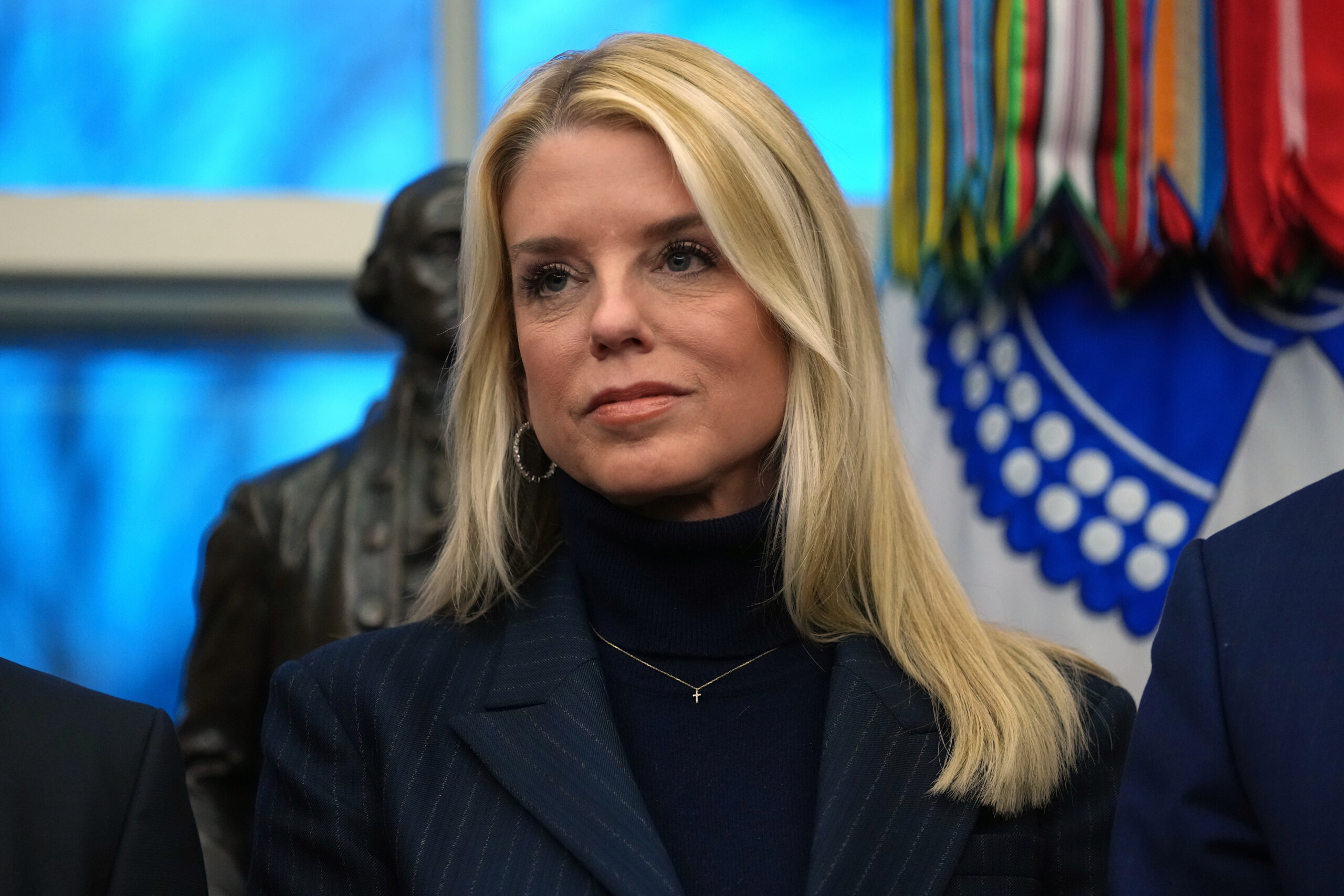 etats unis bondi je suis enthousiasme par cette nouvelle fonction je continuerai a me battre pour trump scaled