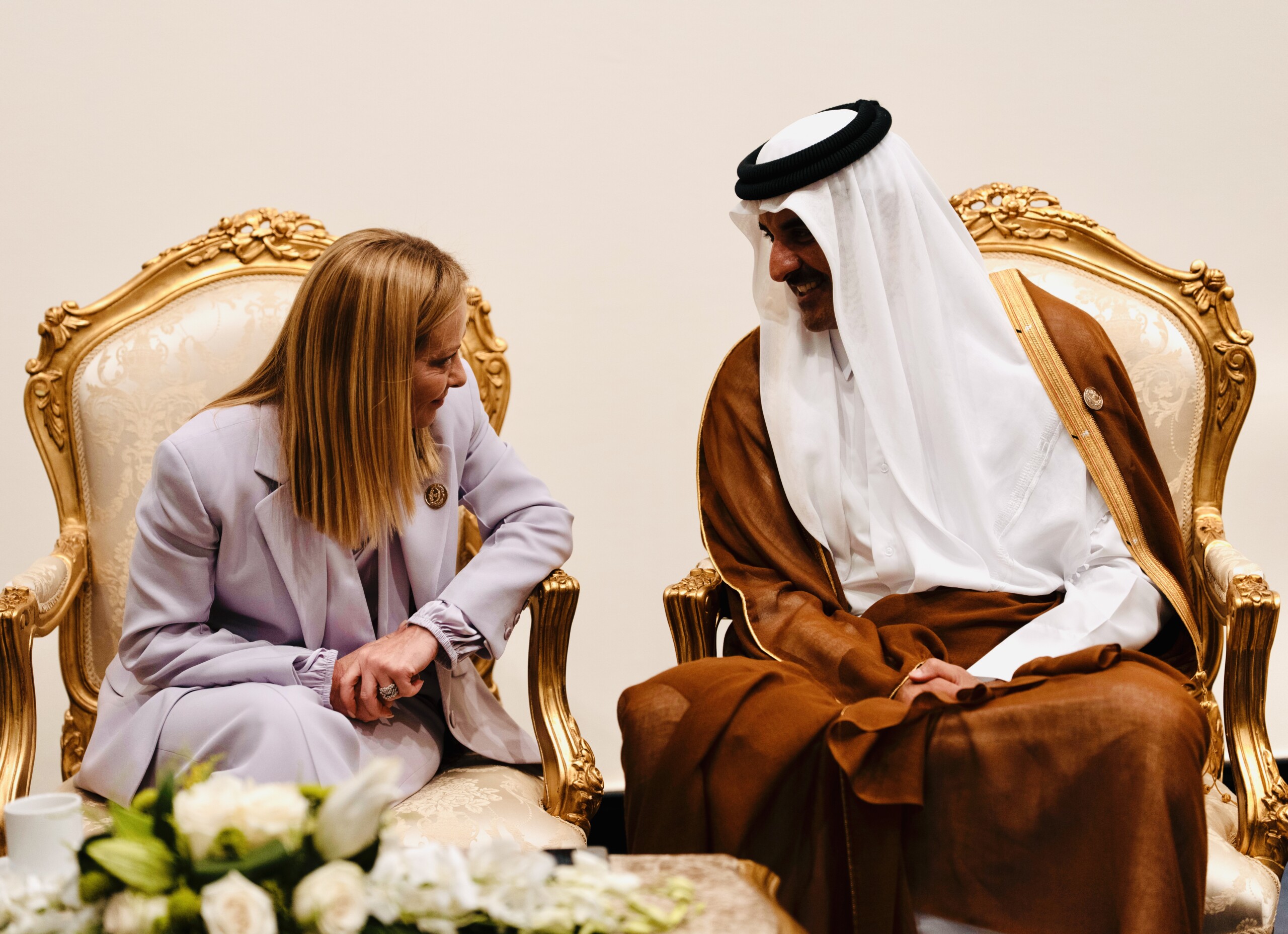 gouvernement meloni est arrivee a doha elle va rencontrer lemir du qatar al thani scaled