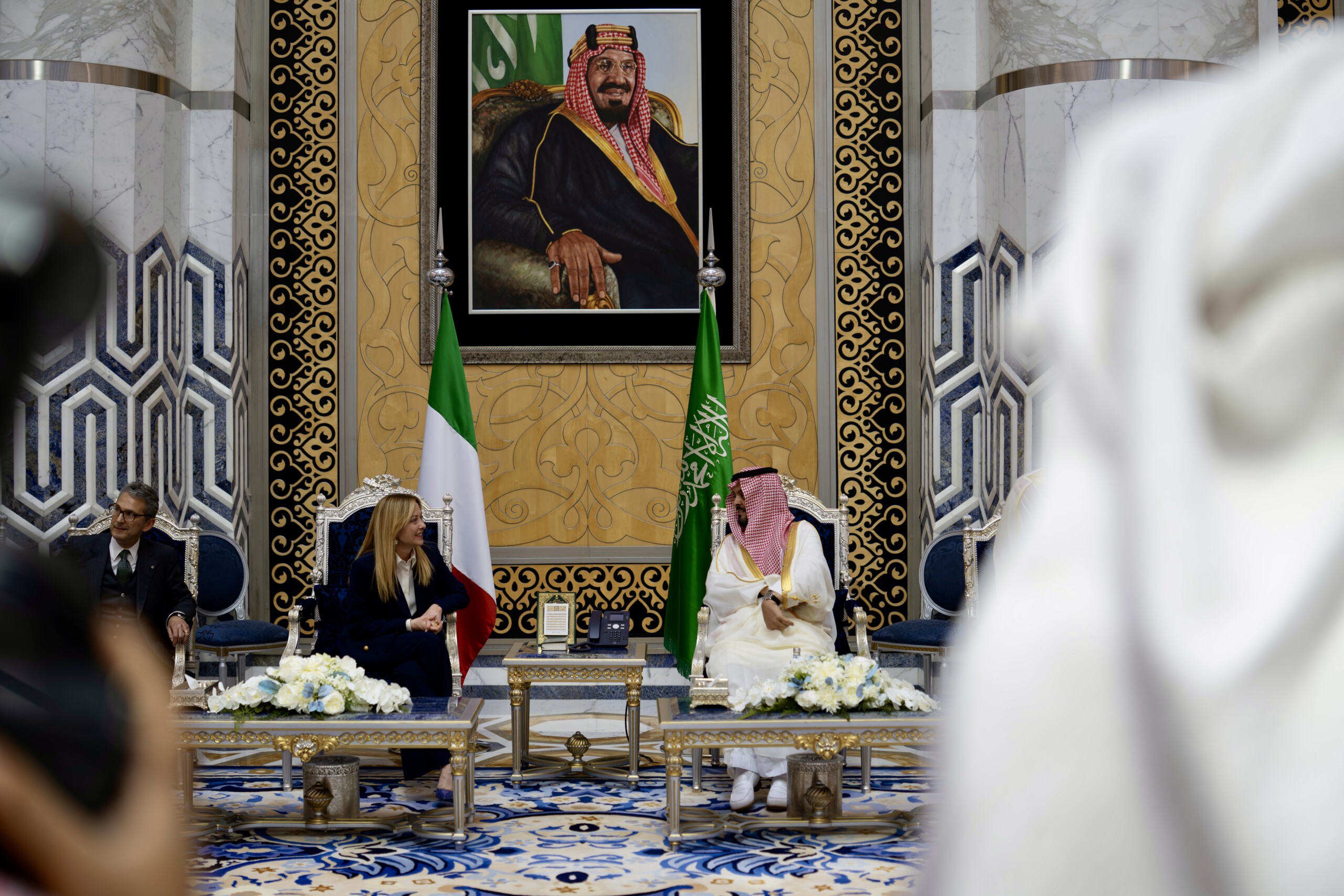 iran meloni en arabie saoudite litalie apporte une aide en matiere de defense et sefforce de trouver une solution diplomatique scaled