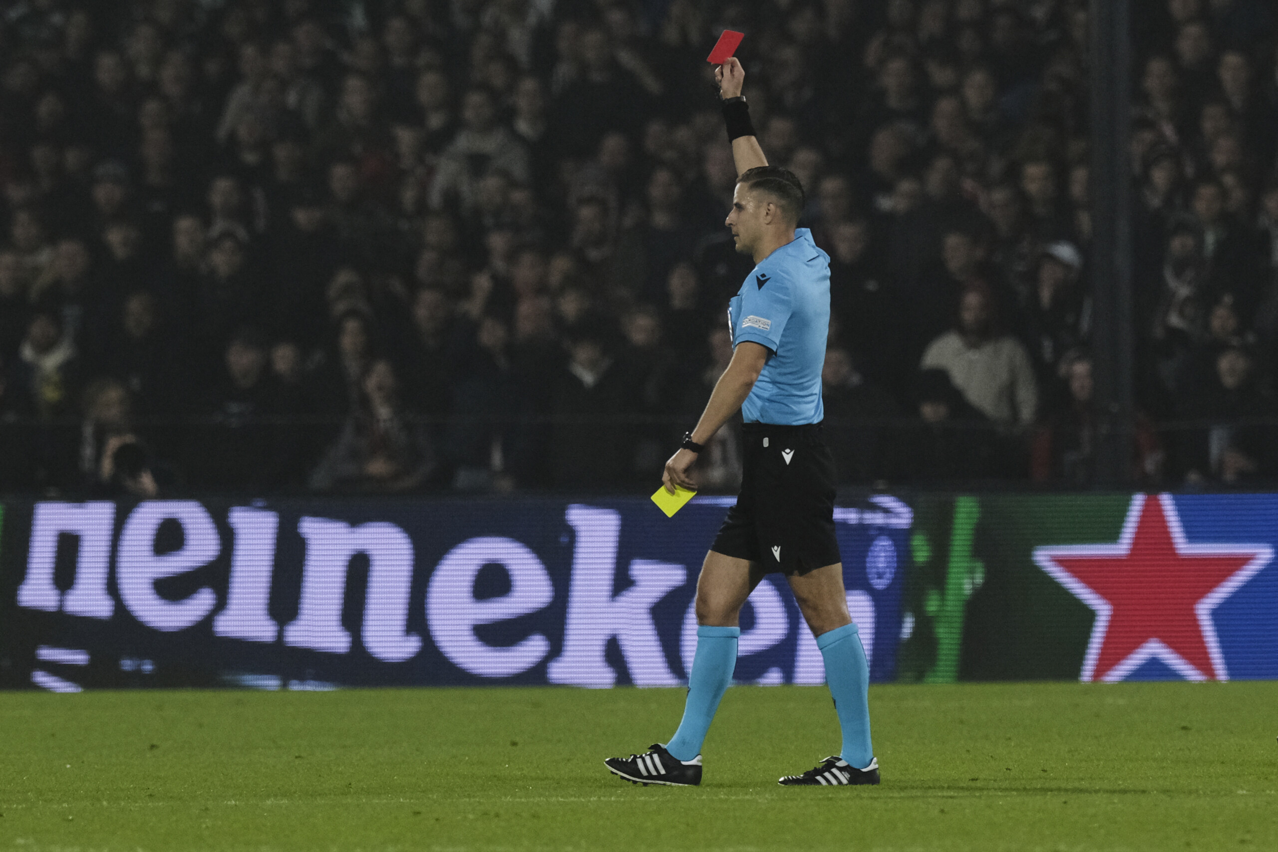 conference league rumsas arbitrera le match crystal palace fiorentina scaled