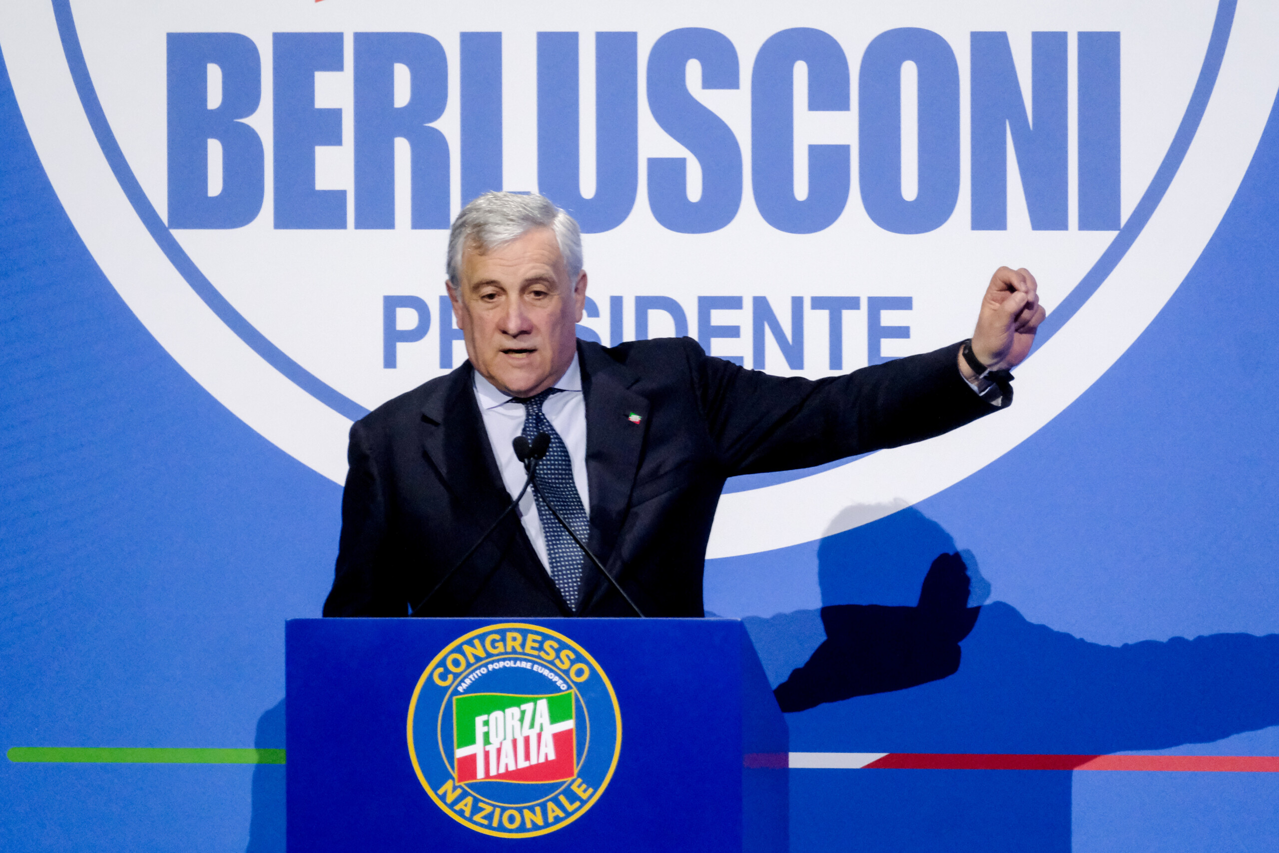 fi la reunion entre tajani et les berlusconi sest achevee apres plus de quatre heures scaled