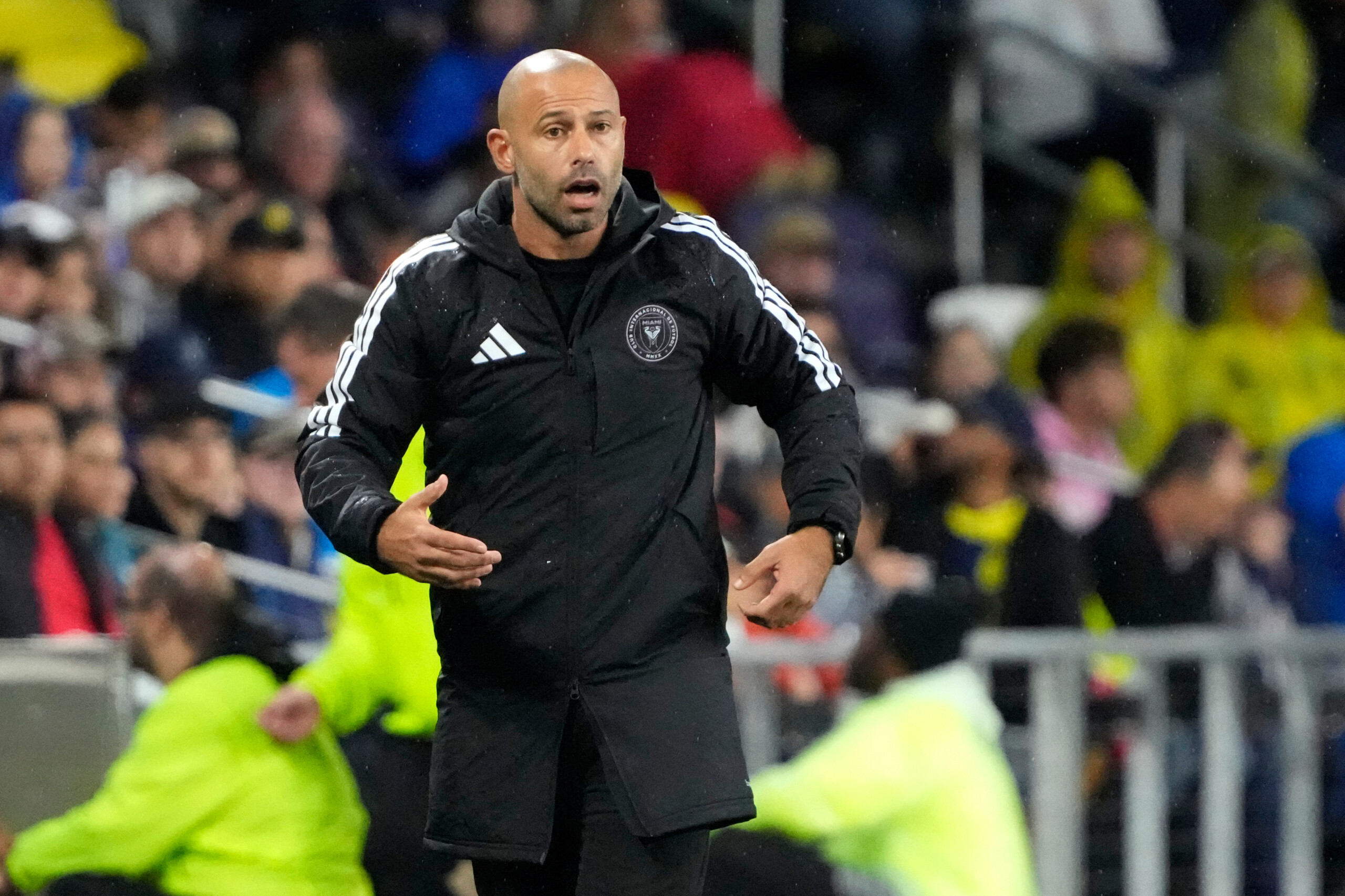 Football : Mascherano quitte le banc de l'Inter Miami de Messi pour des raisons personnelles 1 football mascherano quitte le banc de linter miami de messi pour des raisons personnelles scaled