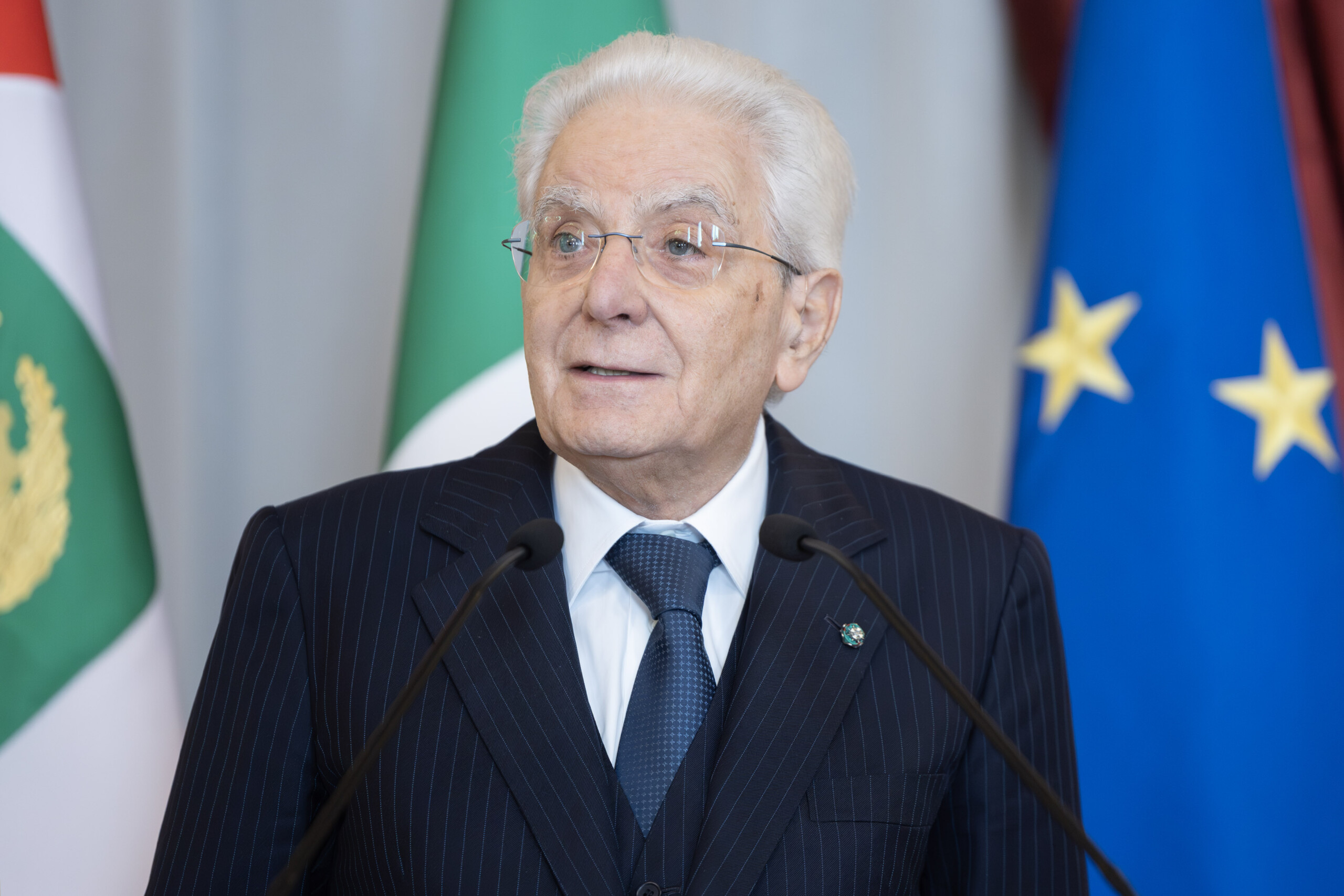 Mattarella : « Le pouvoir peut griser ; je conseille aux puissants de faire preuve d'autodérision pour éviter l'embarras » 1 mattarella le pouvoir peut griser je conseille aux puissants de faire preuve dautoderision pour eviter lembarras scaled