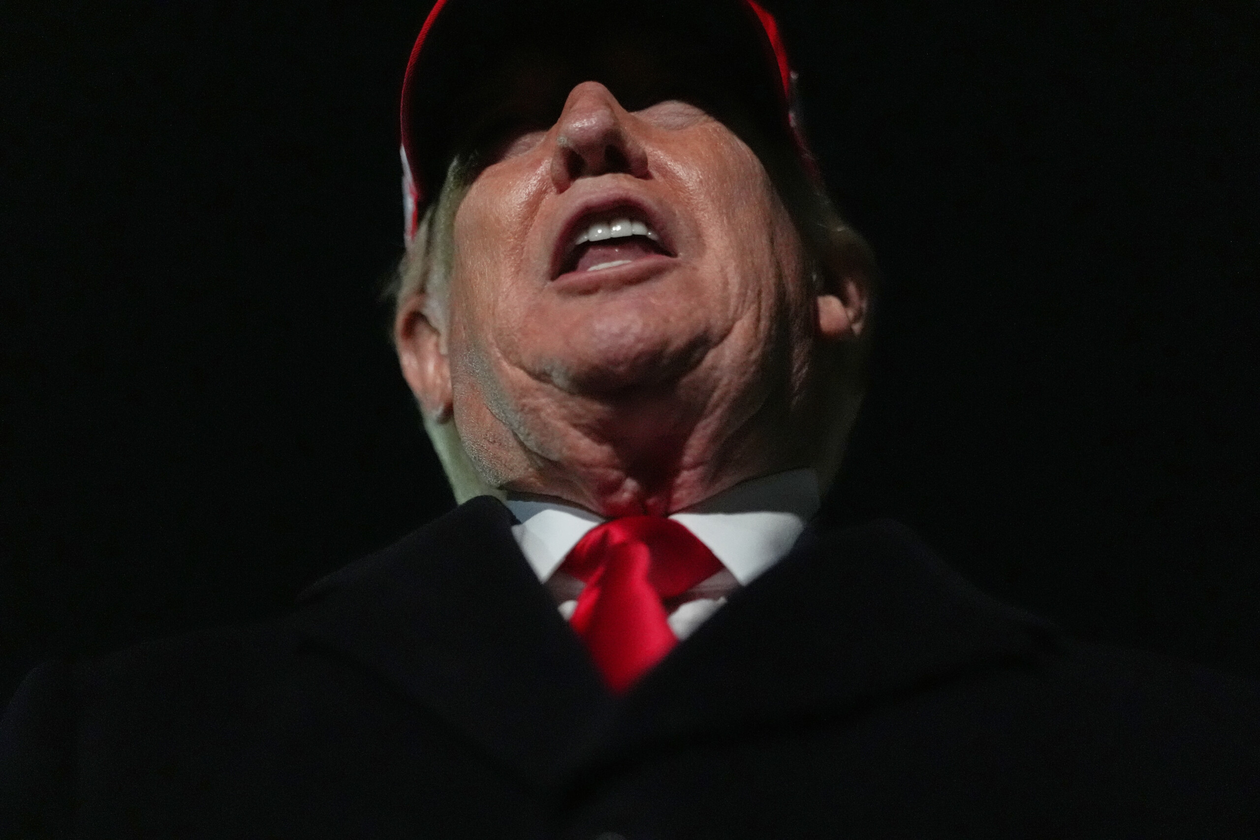 Trump : « Que quelqu'un dise au pape que Téhéran a tué 42 000 innocents » 1 trump que quelquun dise au pape que teheran a tue 42 000 innocents scaled