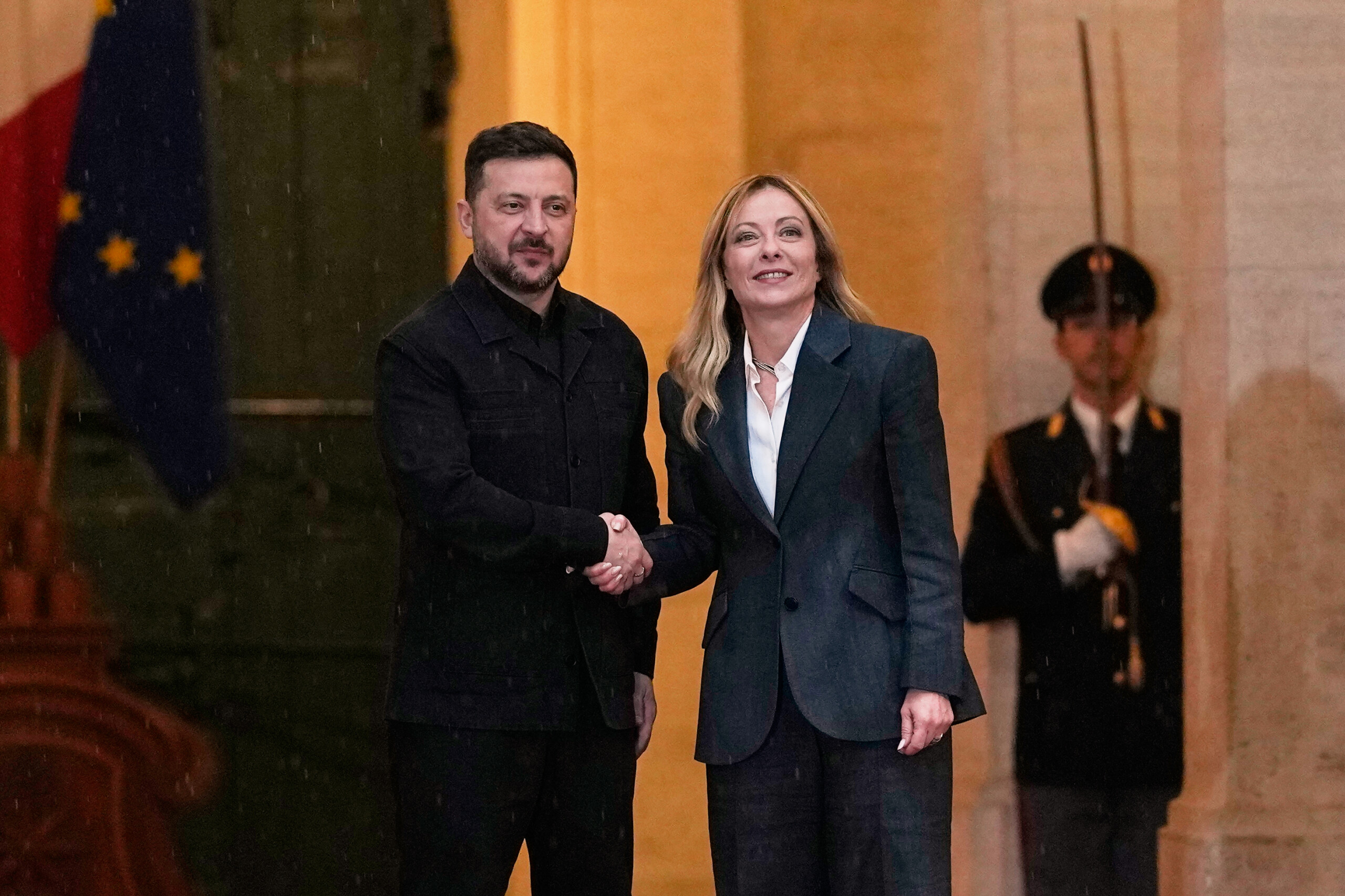 Ukraine, Meloni : "Avec Zelensky, je vise les prochaines étapes pour mettre fin à la guerre" 1 ukraine meloni avec zelensky je vise les prochaines etapes pour mettre fin a la guerre scaled