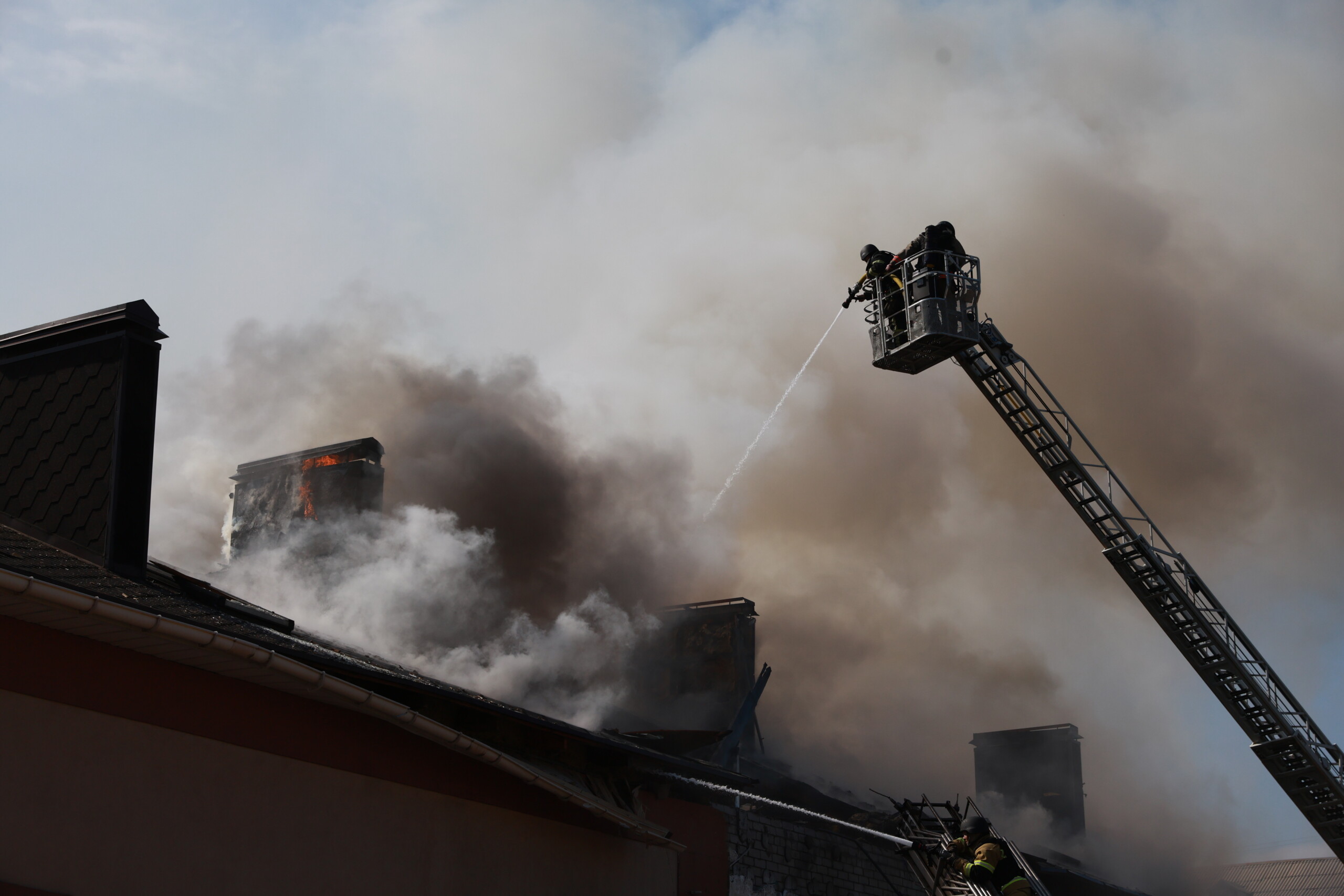 ukraine attaque russe contre une centrale a tchernihiv 6 000 personnes privees delectricite scaled