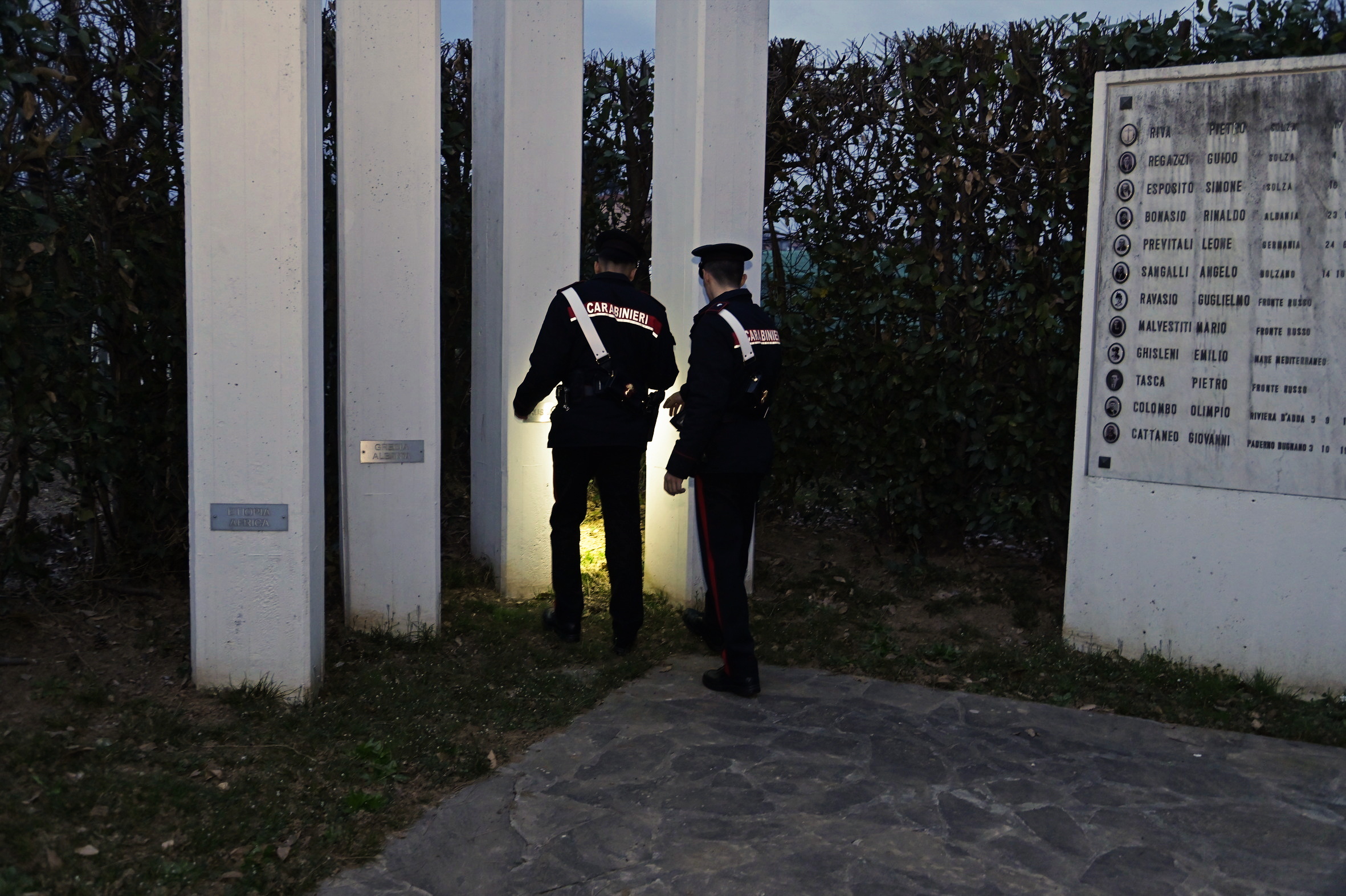 bergame deux hommes tues par balle dans une zone industrielle