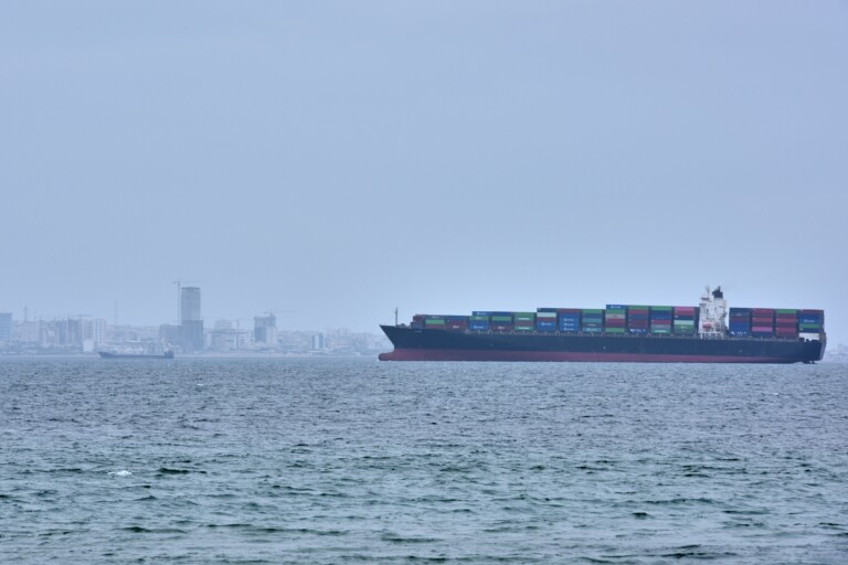 iran selon les medias teheran accordera la priorite dans le detroit dormuz aux navires qui paient