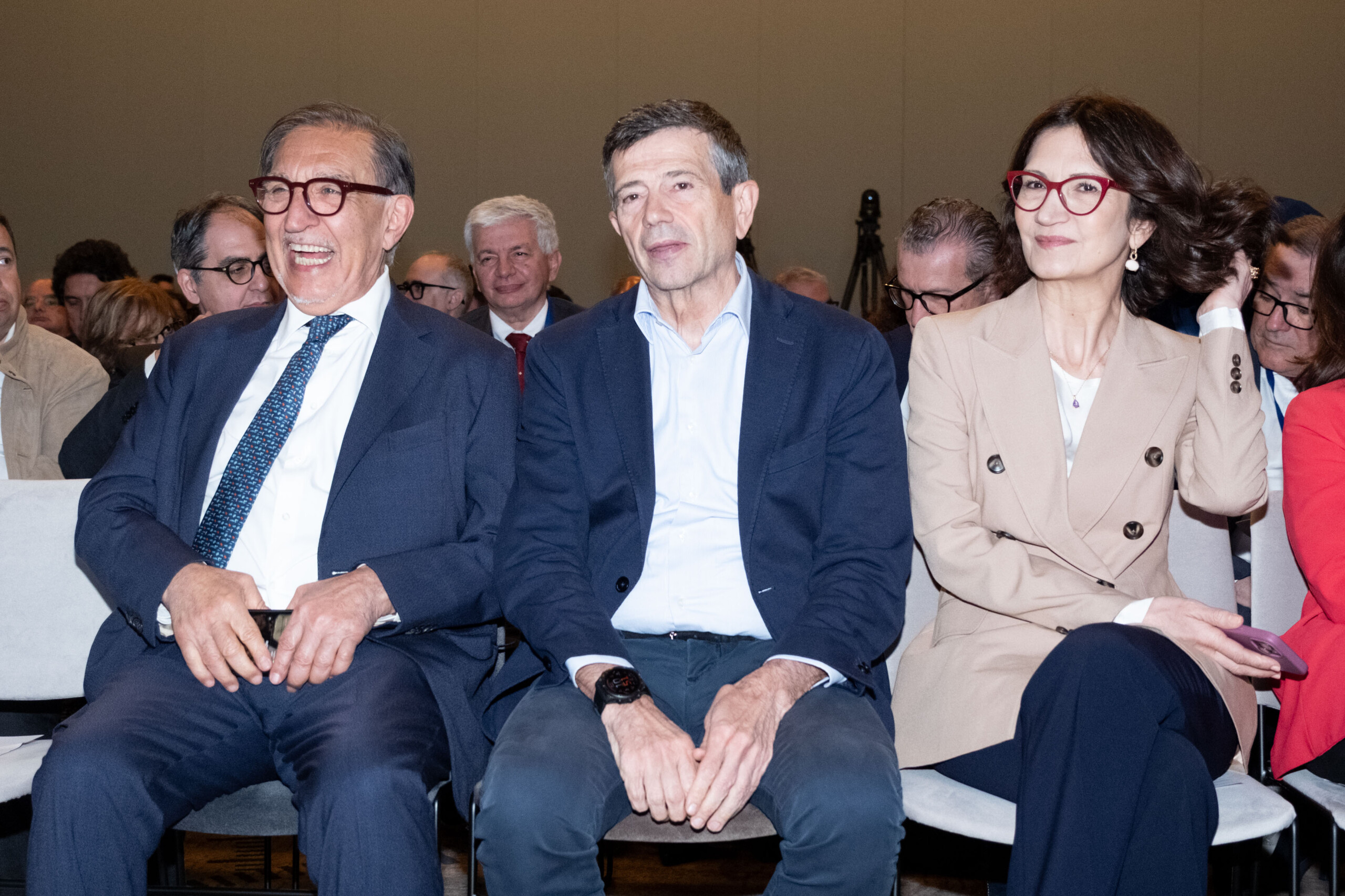 maire de milan la russa je veux un homme politique cest moi qui ai propose le nom de lupi scaled