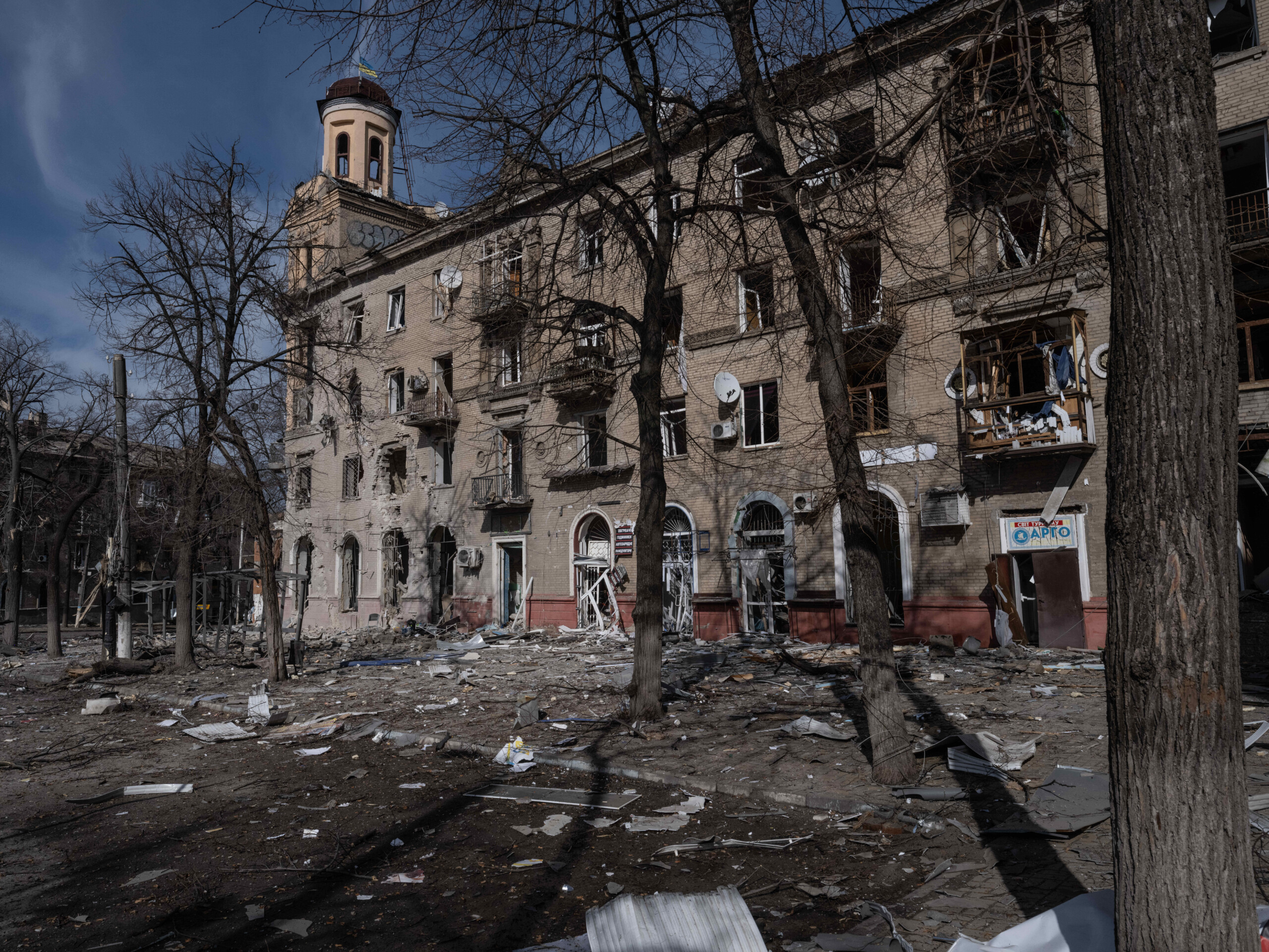 ukraine attaques russes nocturnes un mort et des dizaines de blesses scaled