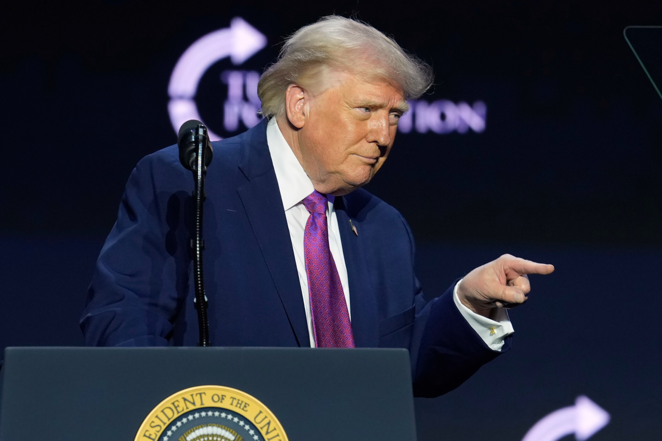 iran trump nous proposons un accord equitable sils ne lacceptent pas nous detruirons leurs centrales et leurs ponts scaled