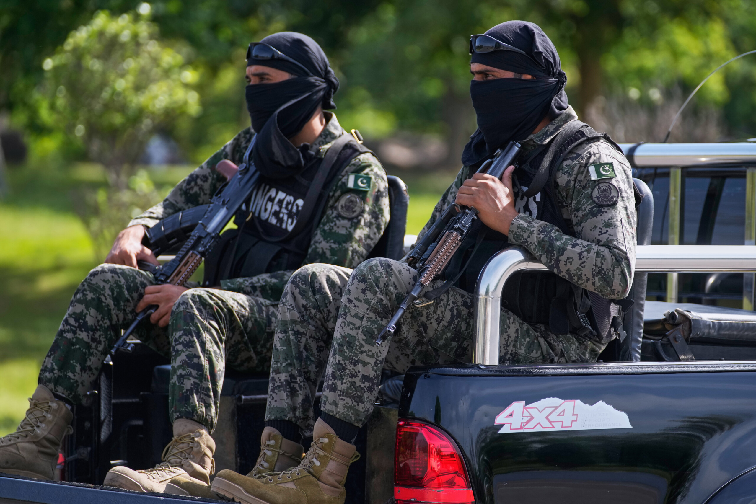 iran des milliers dagents de securite deployes a islamabad scaled