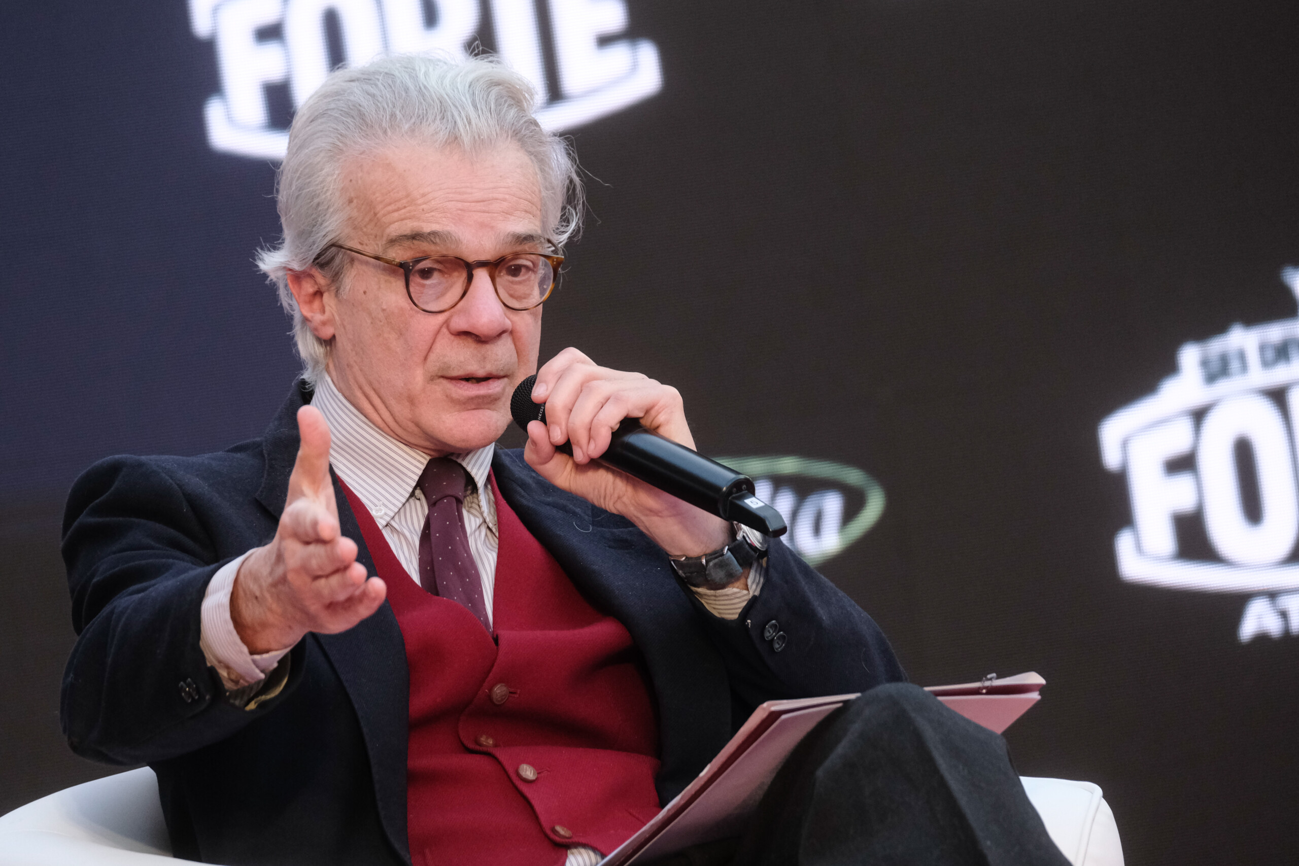 decret loi sur la securite azzariti des signes dune grave derive du processus legislatif scaled