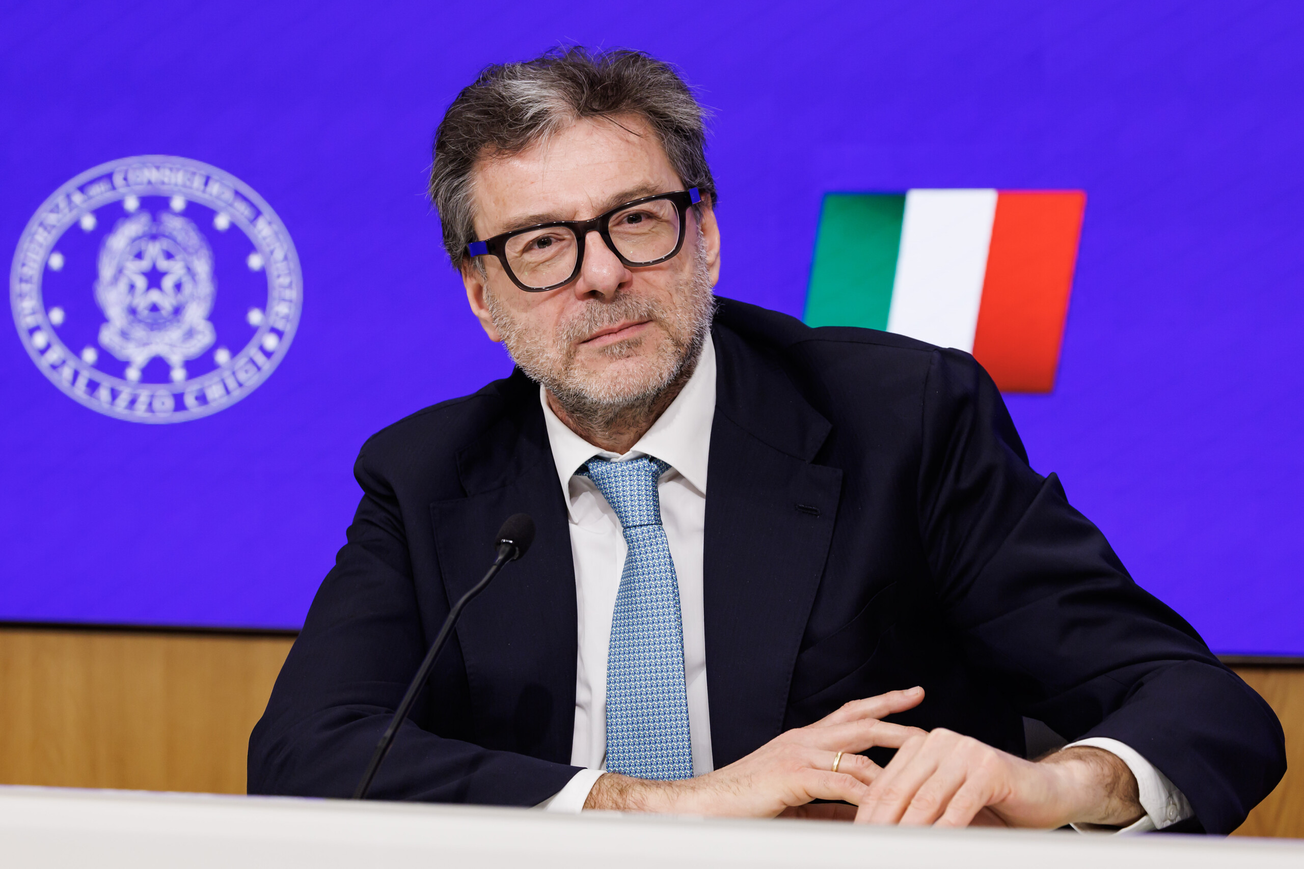 dfp giorgetti deficit reduit de maniere significative sans manoeuvres restrictives scaled