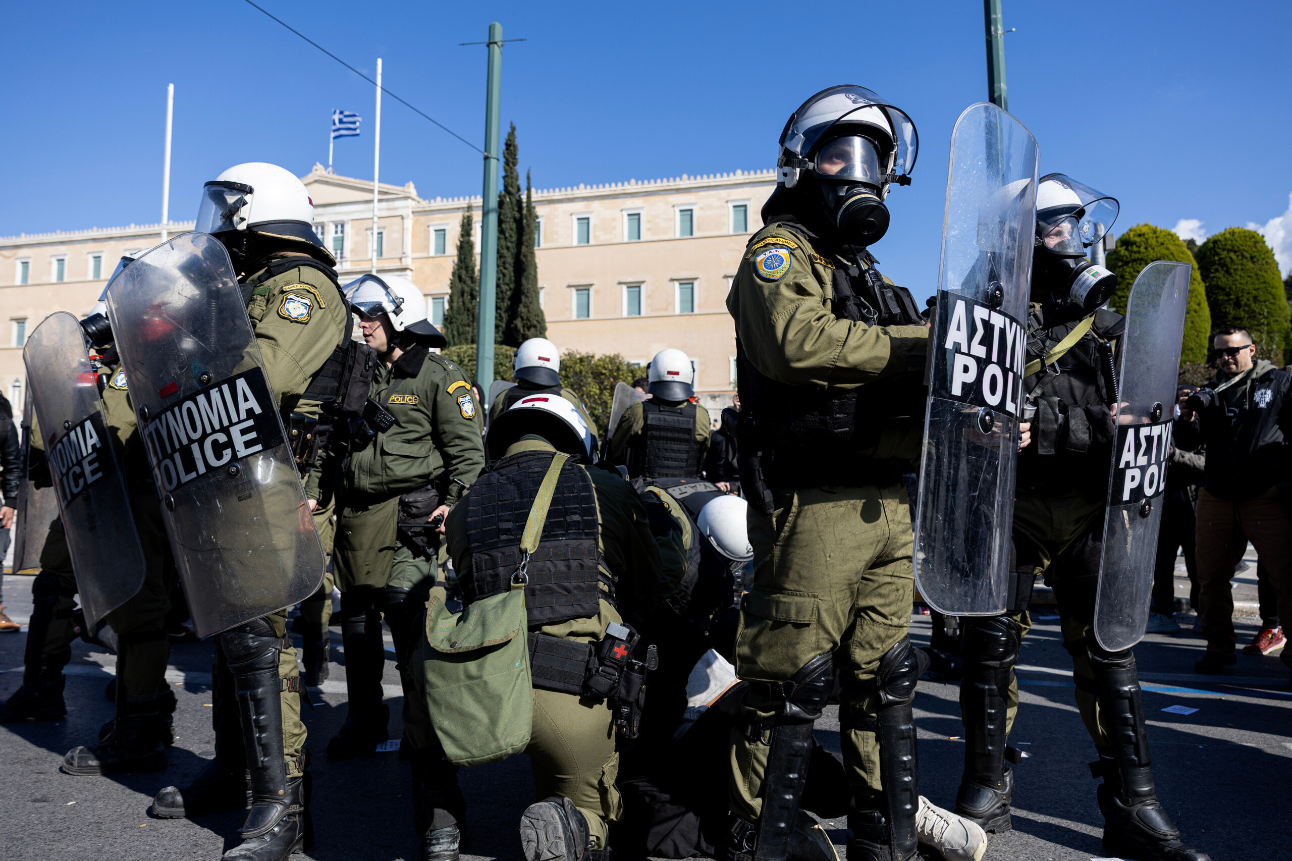 grece un homme ouvre le feu dans un bureau de la securite sociale a athenes faisant plusieurs blesses scaled