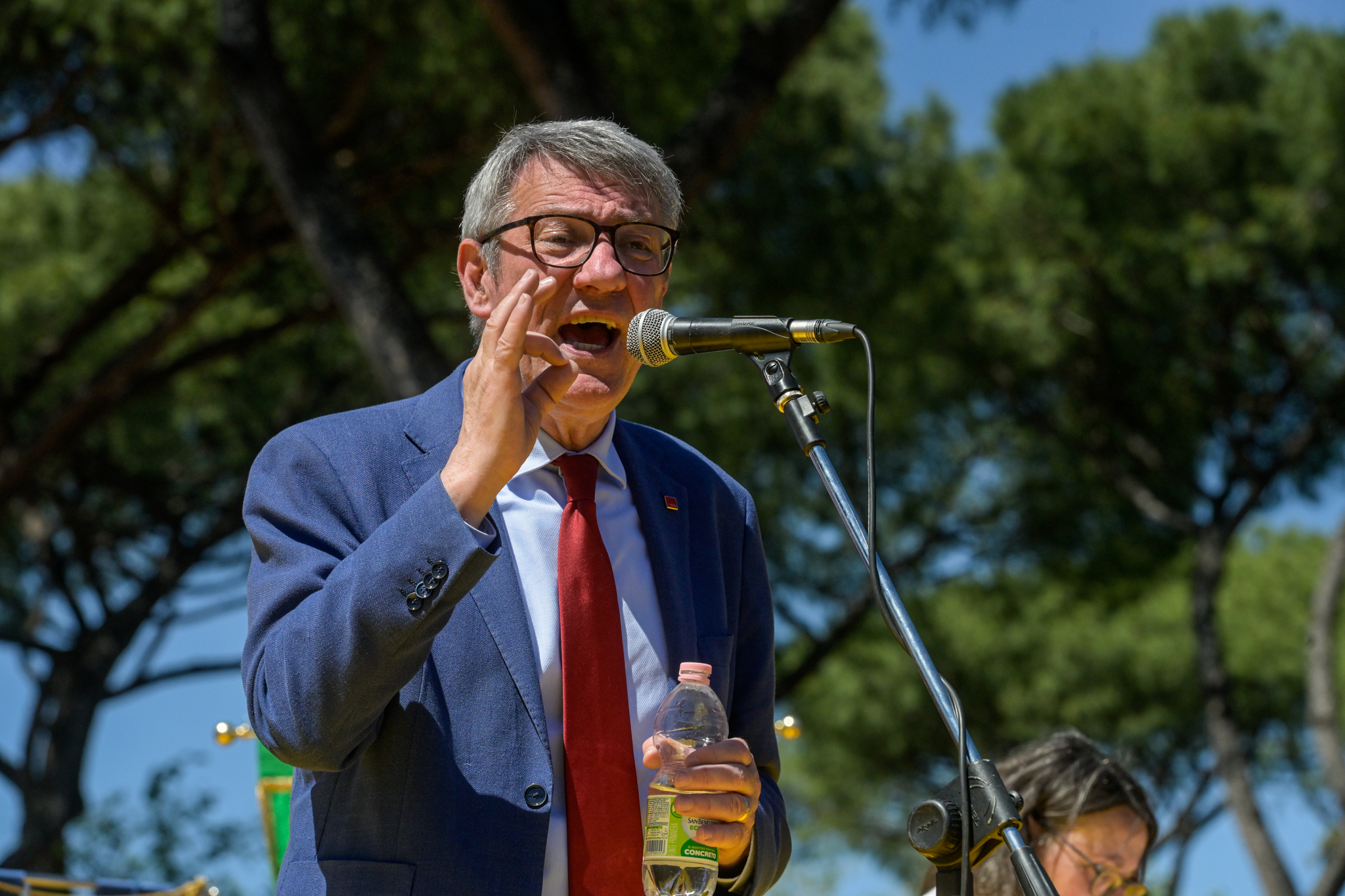 travail landini dans le decret gouvernement pas un euro aux travailleurs