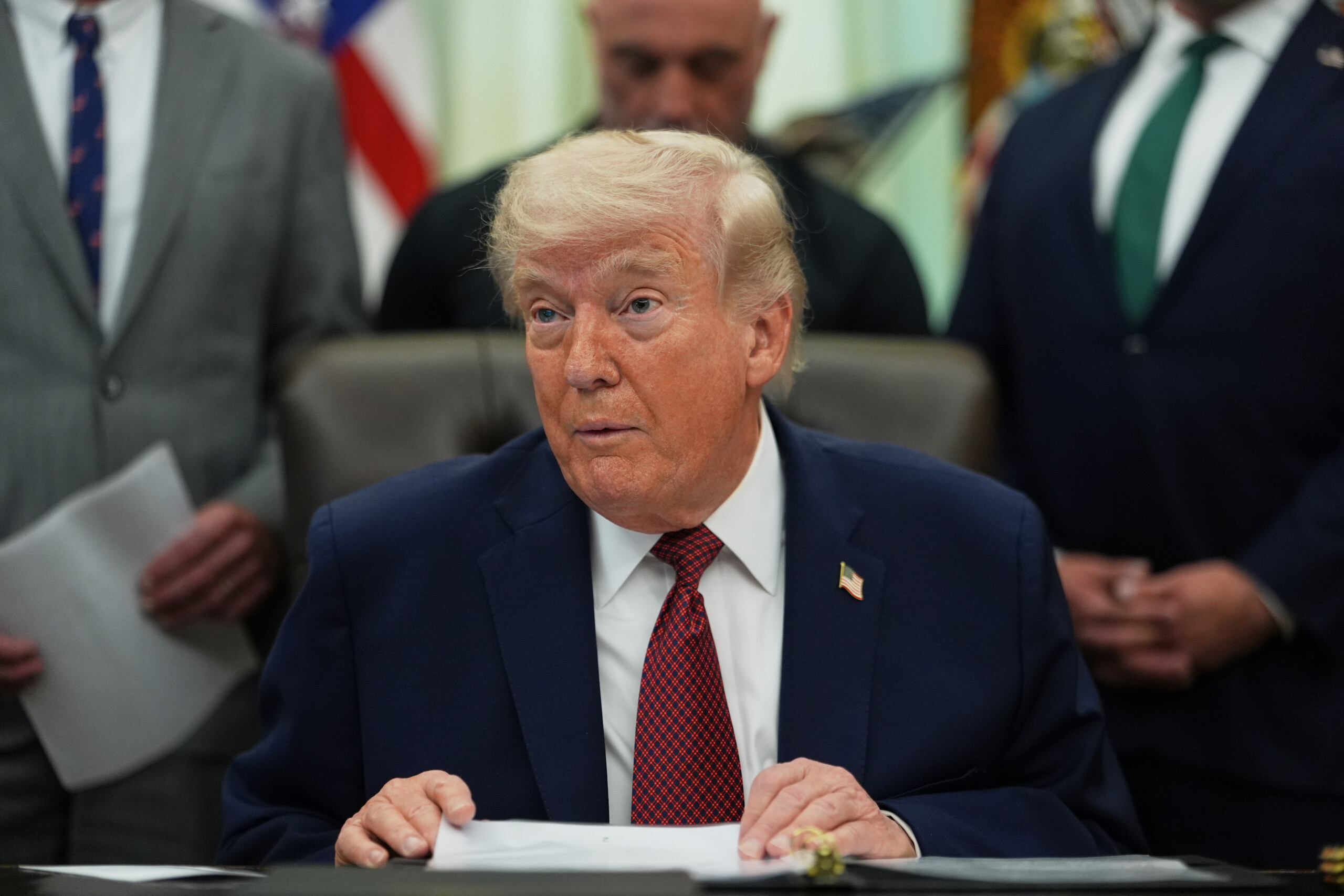 ukraine trump jai parle de la guerre avec poutine nous aurons bientot une solution scaled