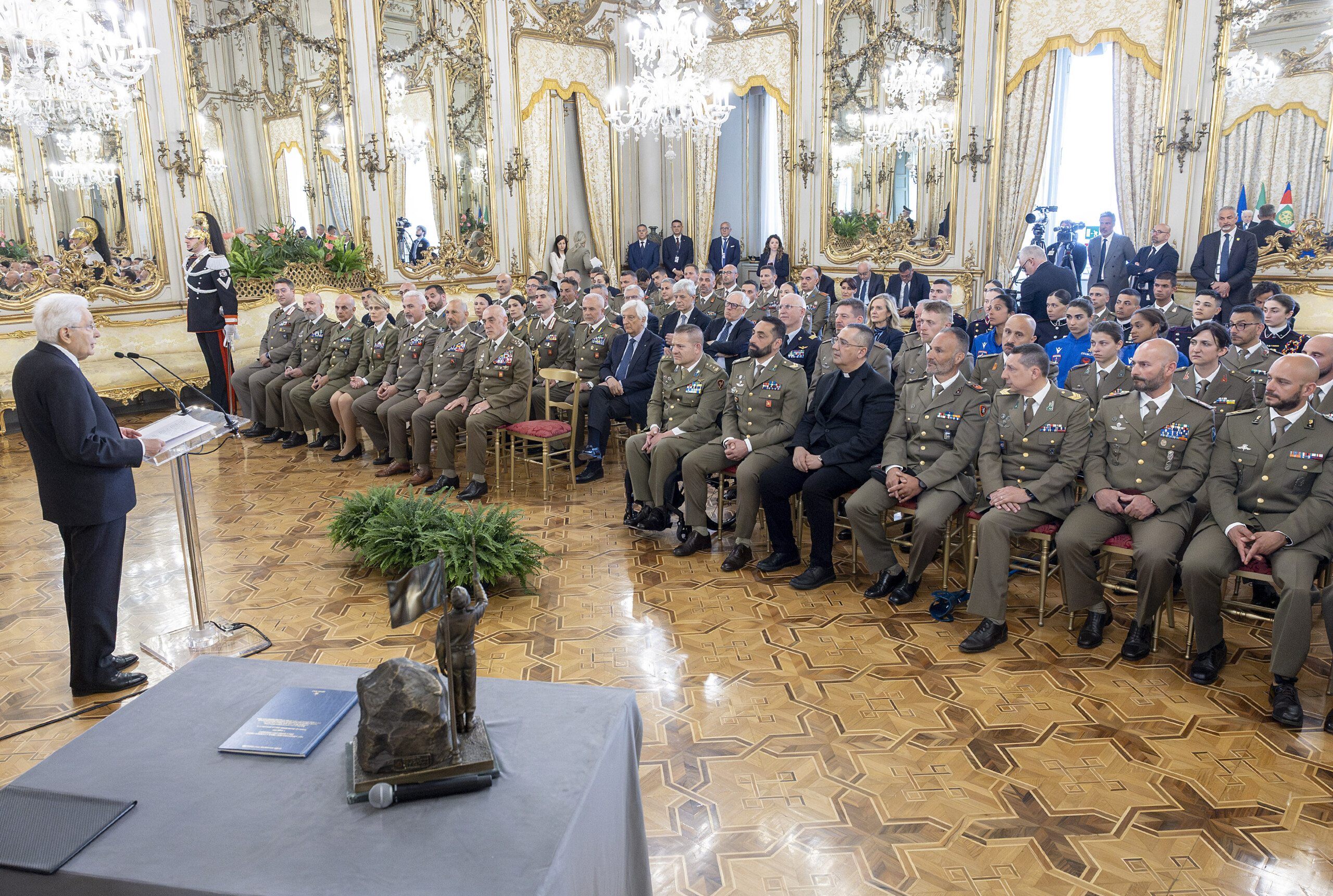 ai mattarella la technologie est fondamentale mais elle ne peut se substituer au discernement humain scaled