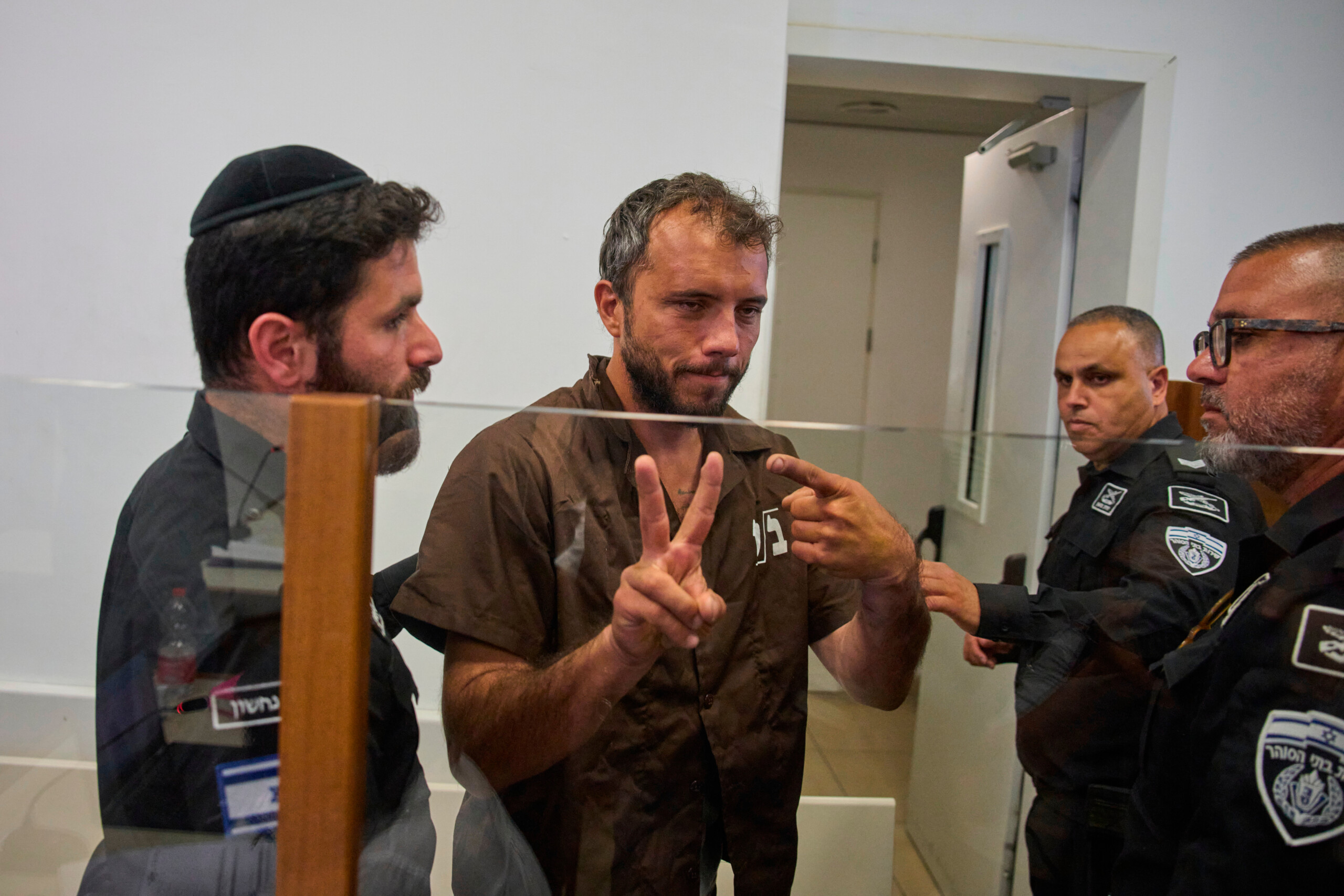 flotilla long adalah israel liberera aujourdhui les deux militants detenus scaled