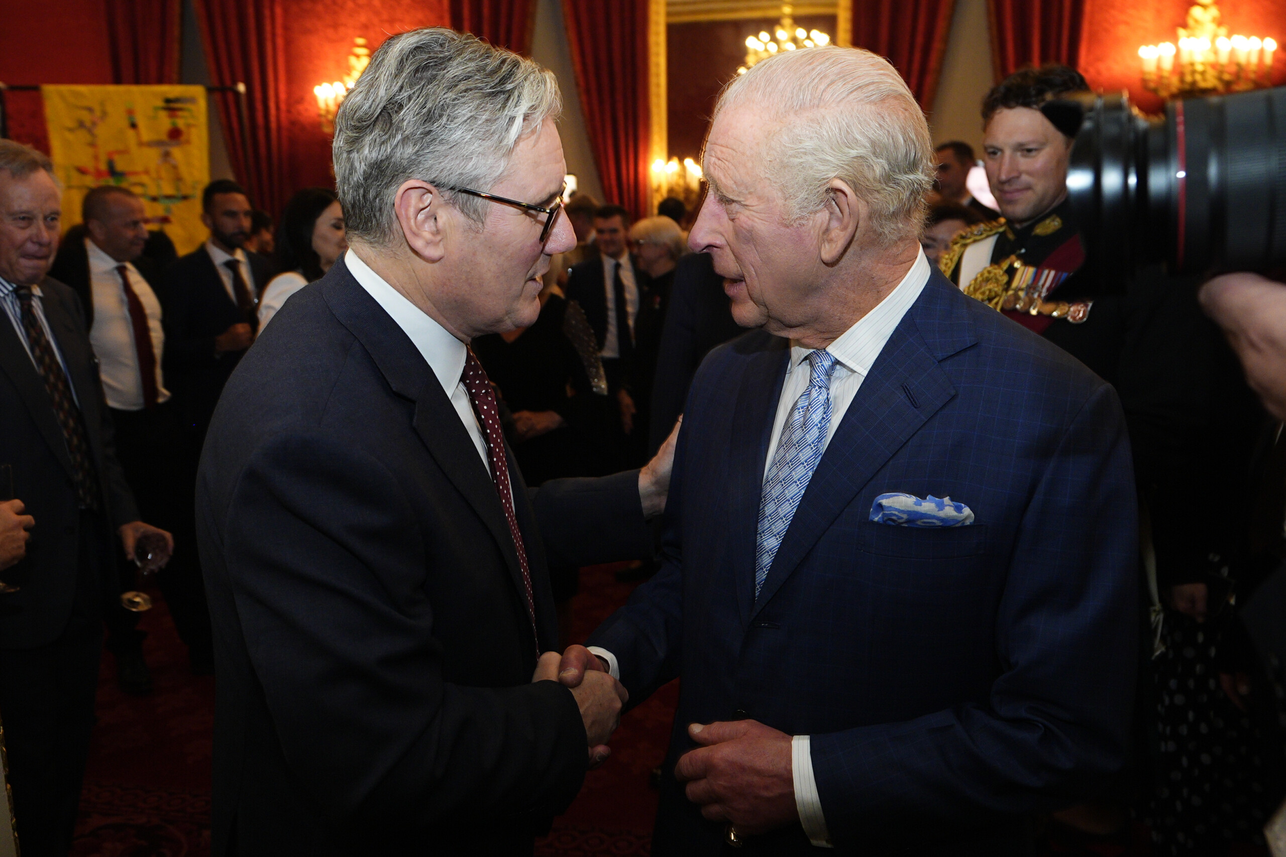 royaume uni charles iii presente le programme du gouvernement alors que starmer est dans lexpectative scaled