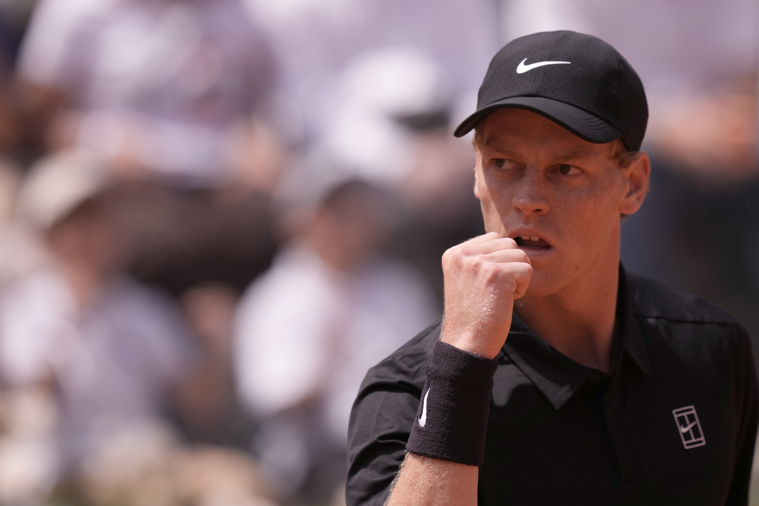 open ditalie sinner en demi finale rublev battu en deux sets scaled