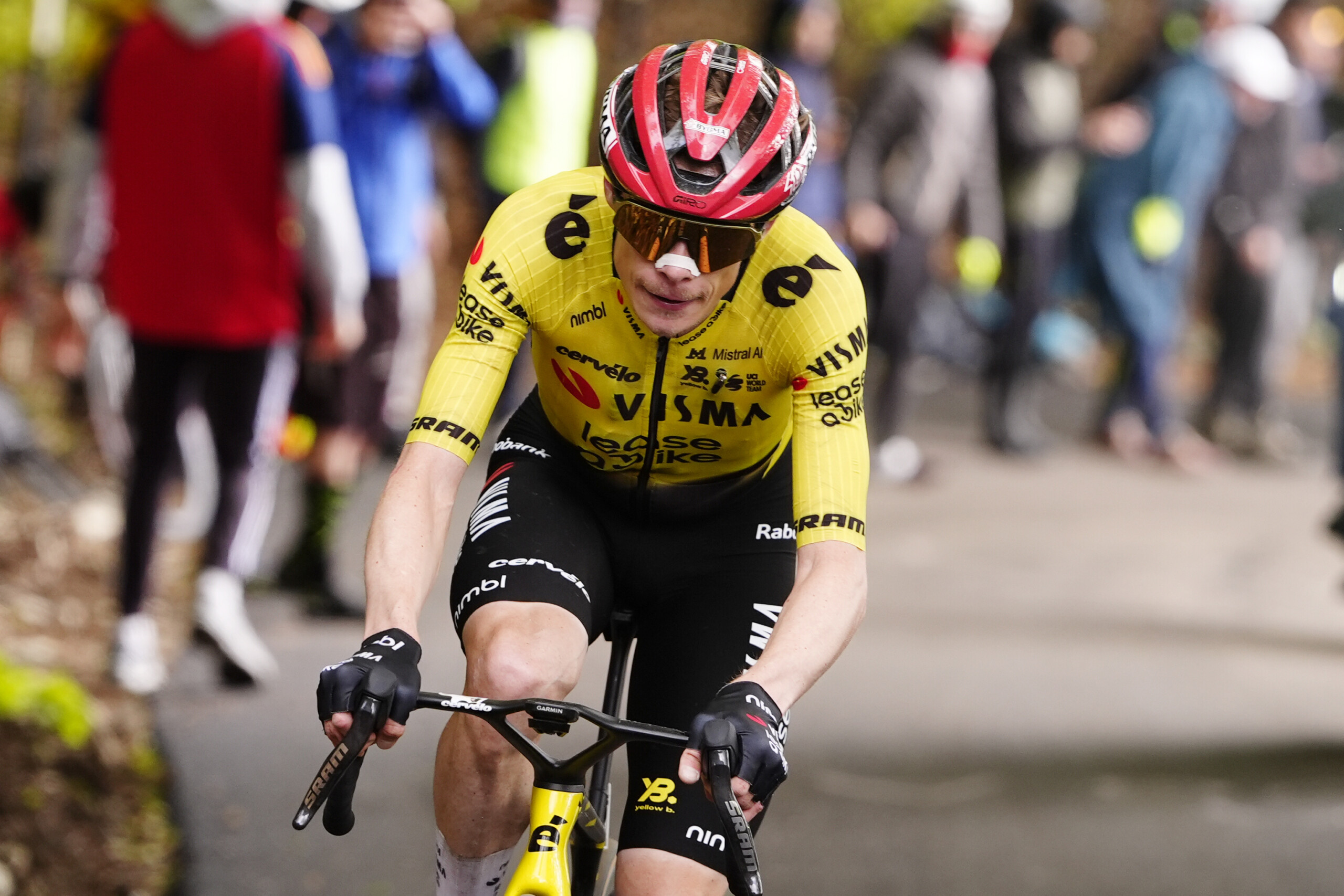 tour ditalie vingegaard remporte letape du blockhaus scaled
