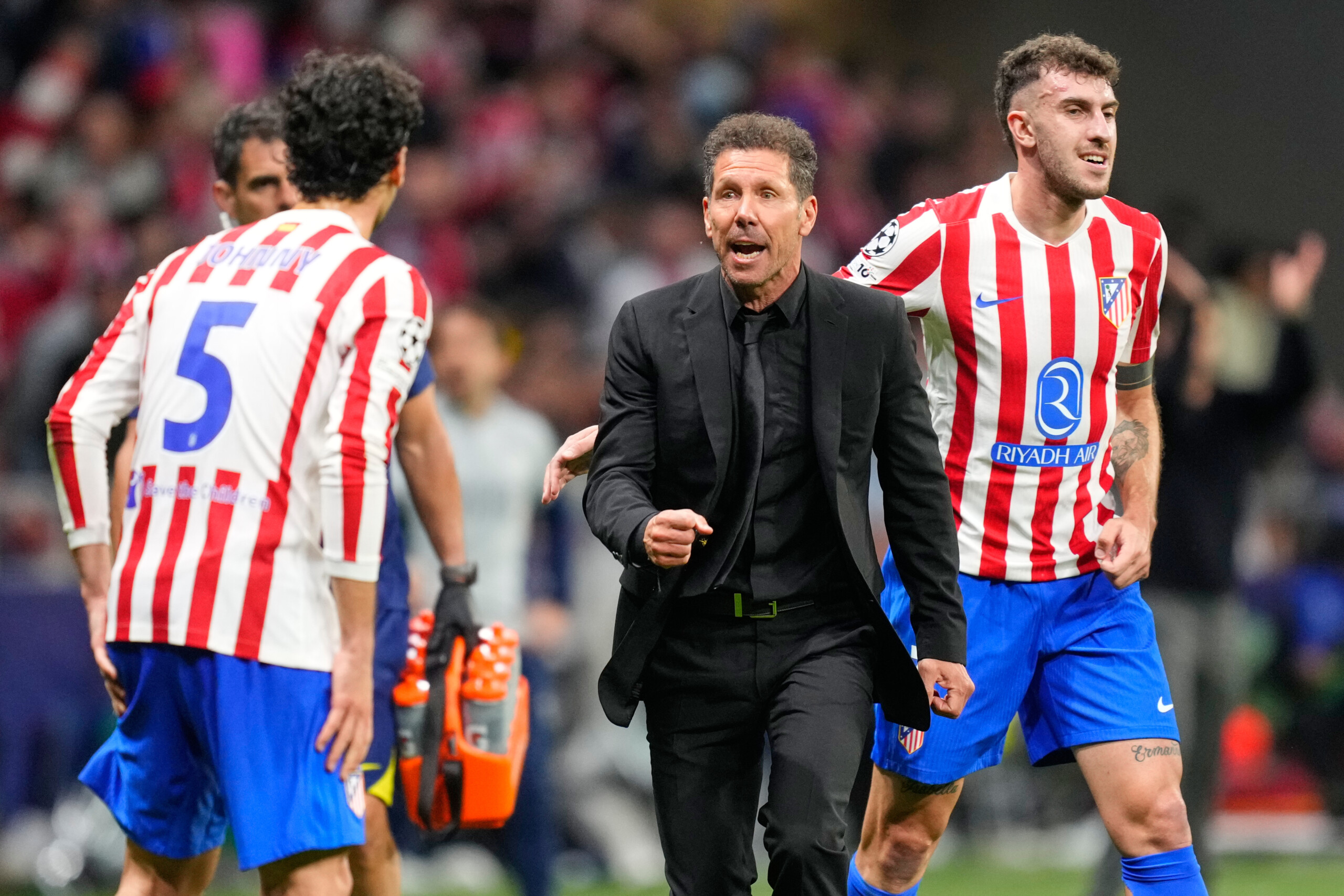 football simeone je reste a latletico madrid ca vaut la peine de continuer scaled