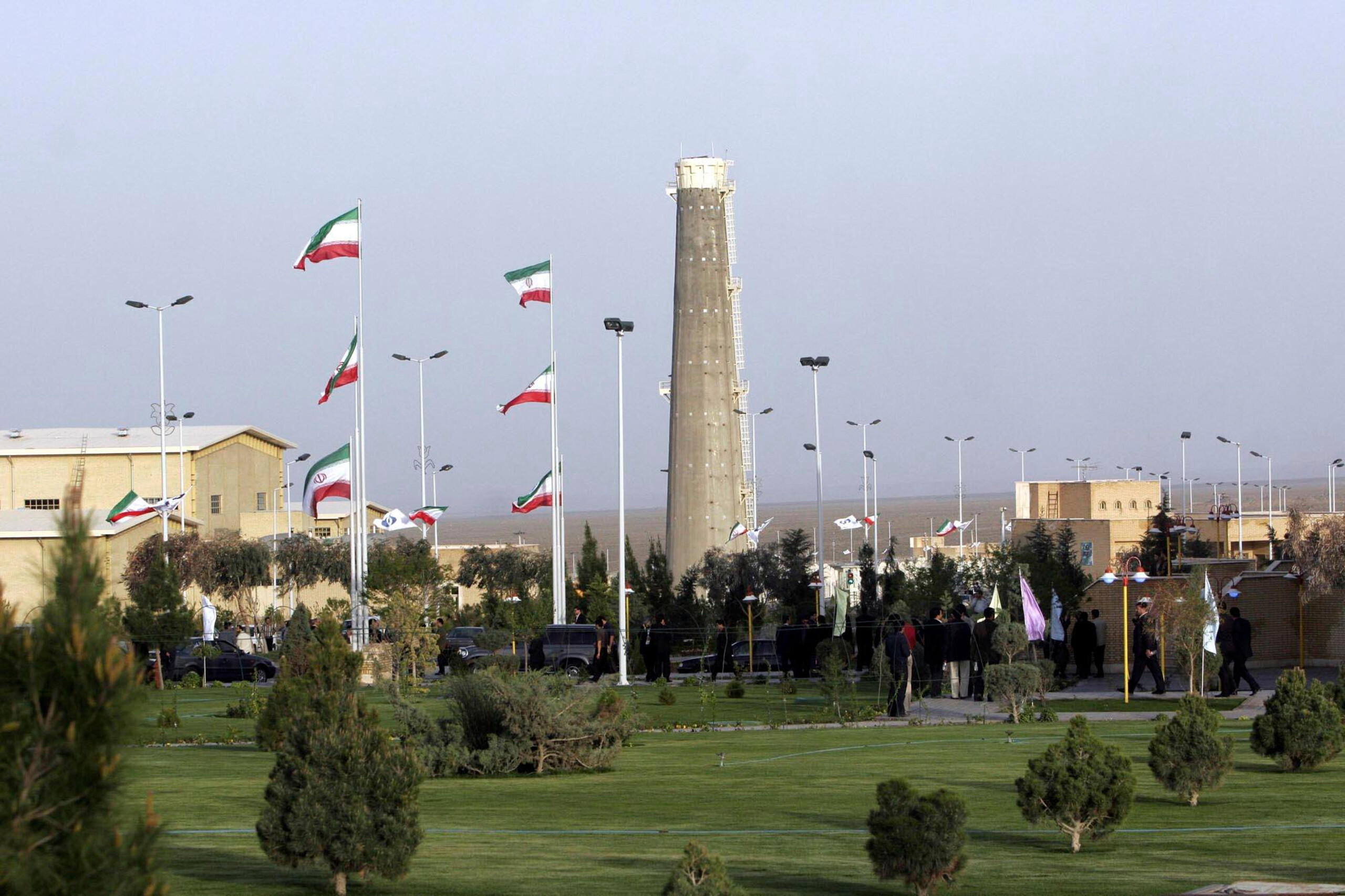iran selon les medias teheran serait dispose a geler son programme nucleaire et a envoyer de luranium en russie scaled