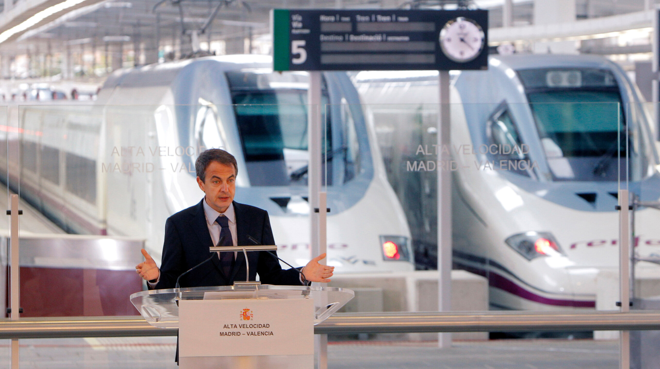 espagne lancien premier ministre zapatero accuse de blanchiment dargent et de trafic dinfluence scaled