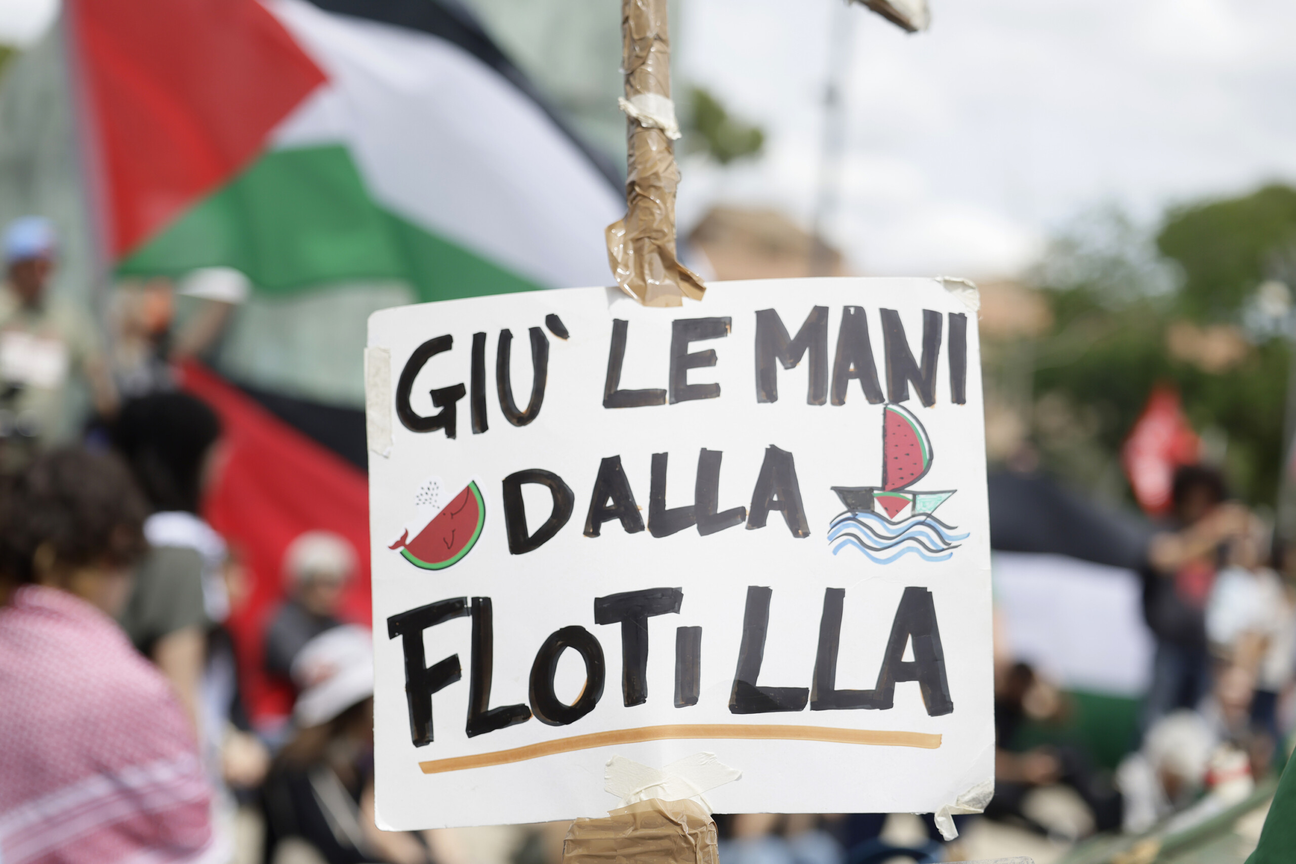 flottille tajani tous les italiens retenus devraient partir jeudi scaled
