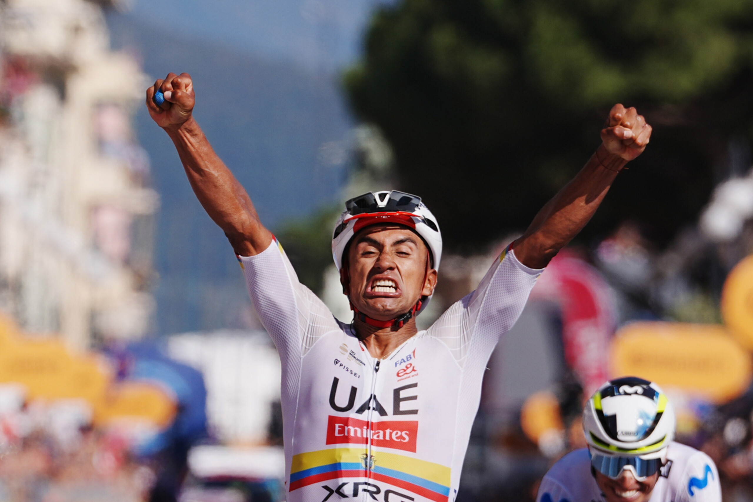 giro ditalia narvaez signe un triple remportant sa 11e etape a chiavari scaled