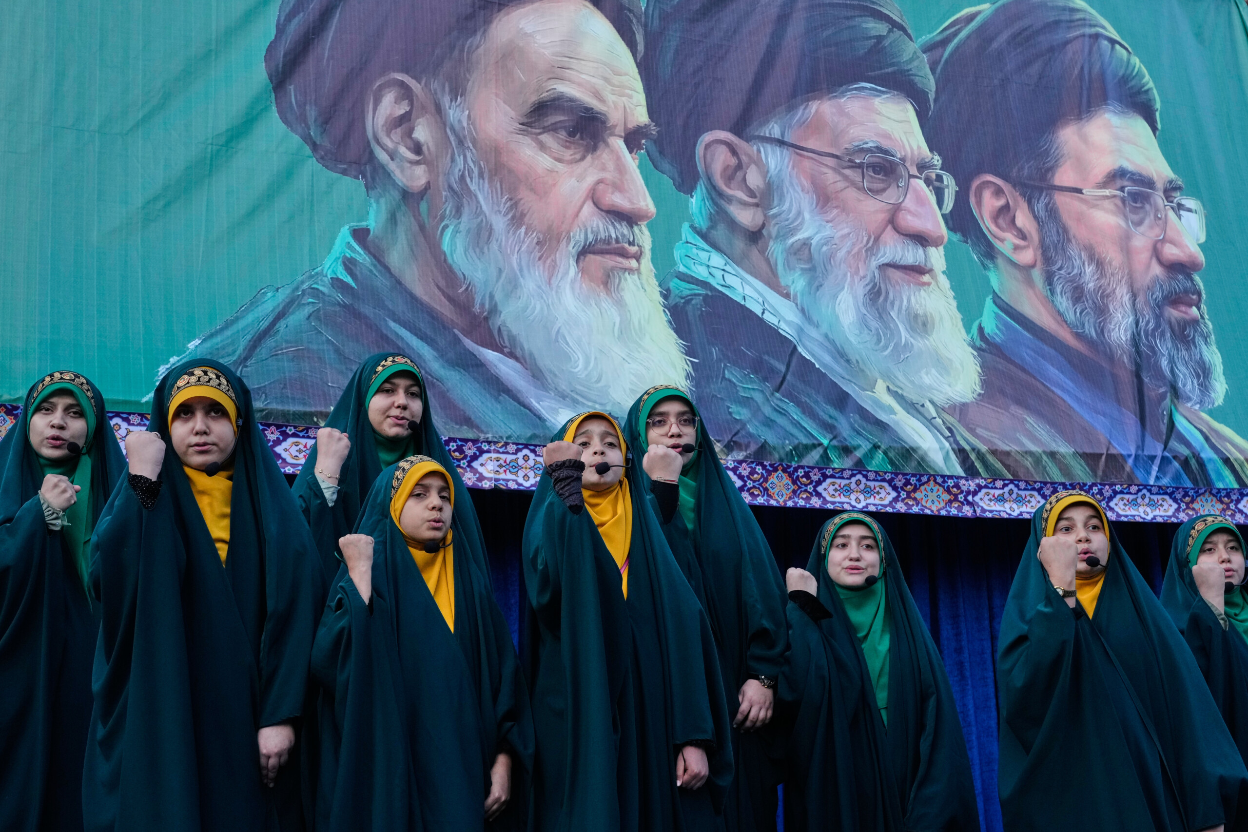 Iran : Téhéran condamne deux hommes à mort : « Ils mettaient en danger la sécurité du pays » 1 iran teheran condamne deux hommes a mort ils mettaient en danger la securite du pays scaled