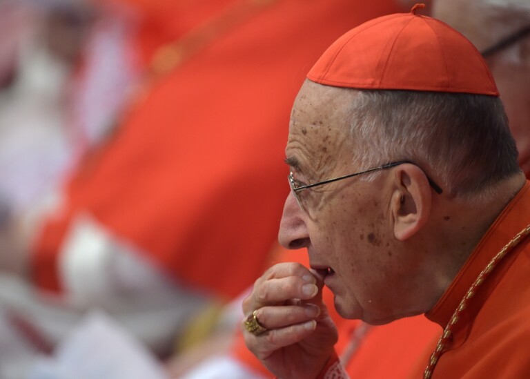vatican le cardinal ruini est dans un etat critique et suit un traitement a domicile