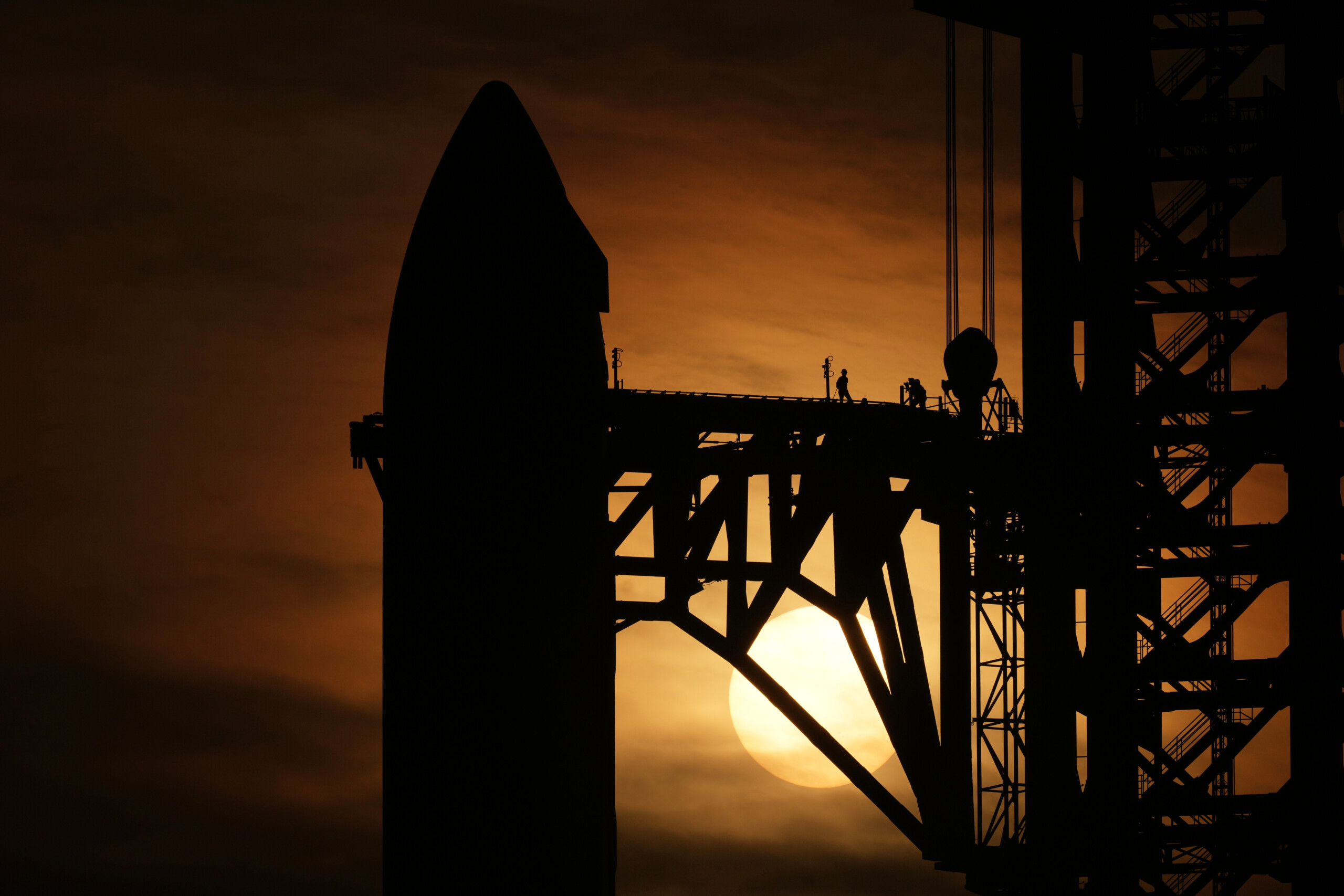 espace le lancement du vaisseau spatial starship rep scaled
