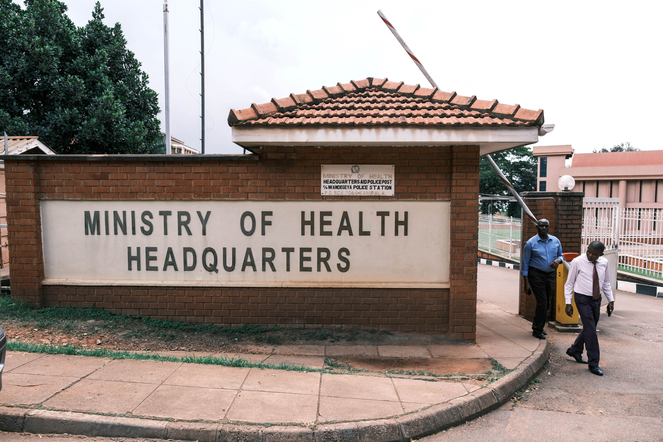 Ebola : le nombre de cas confirmés en Ouganda s'élève désormais à 5 1 ebola le nombre de cas confirmes en ouganda seleve desormais a 5 scaled