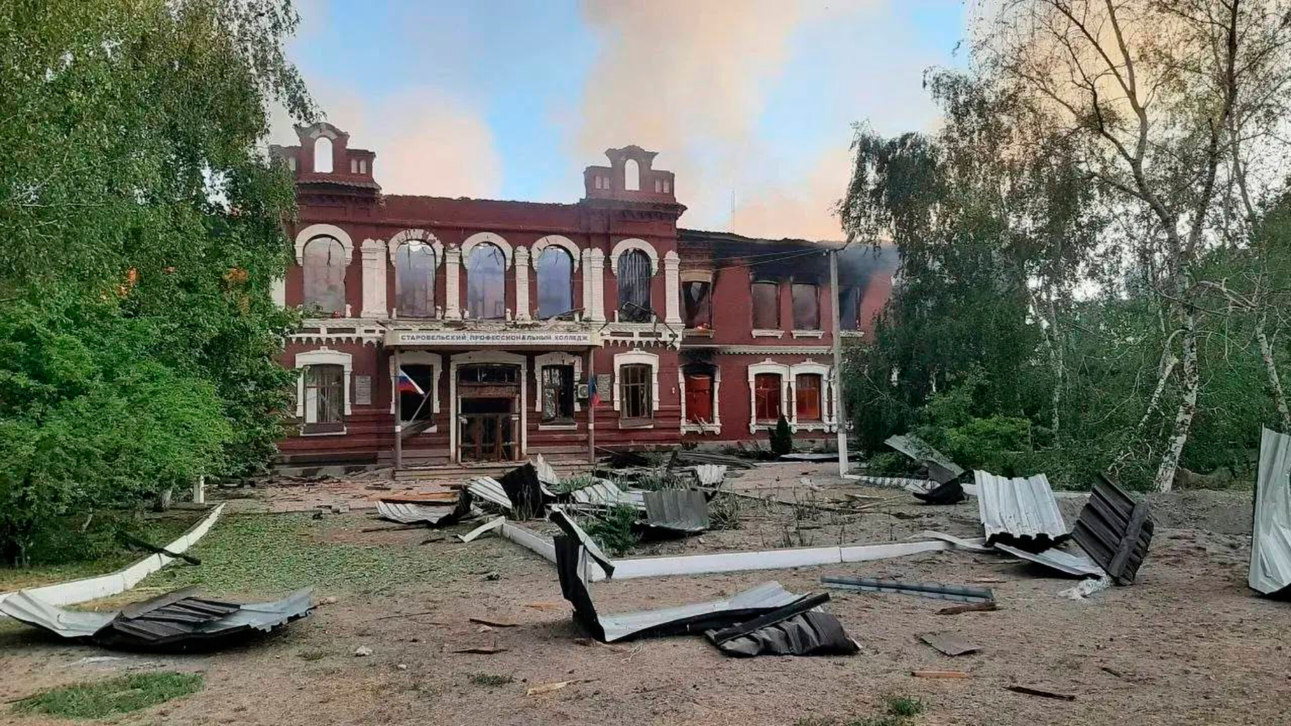Ukraine, Russie : les morts dans le raid de Kiev sur un dortoir d’étudiants s’élèvent à 12 1 ukraine russie les morts dans le raid de kiev sur un dortoir detudiants selevent a 12 scaled