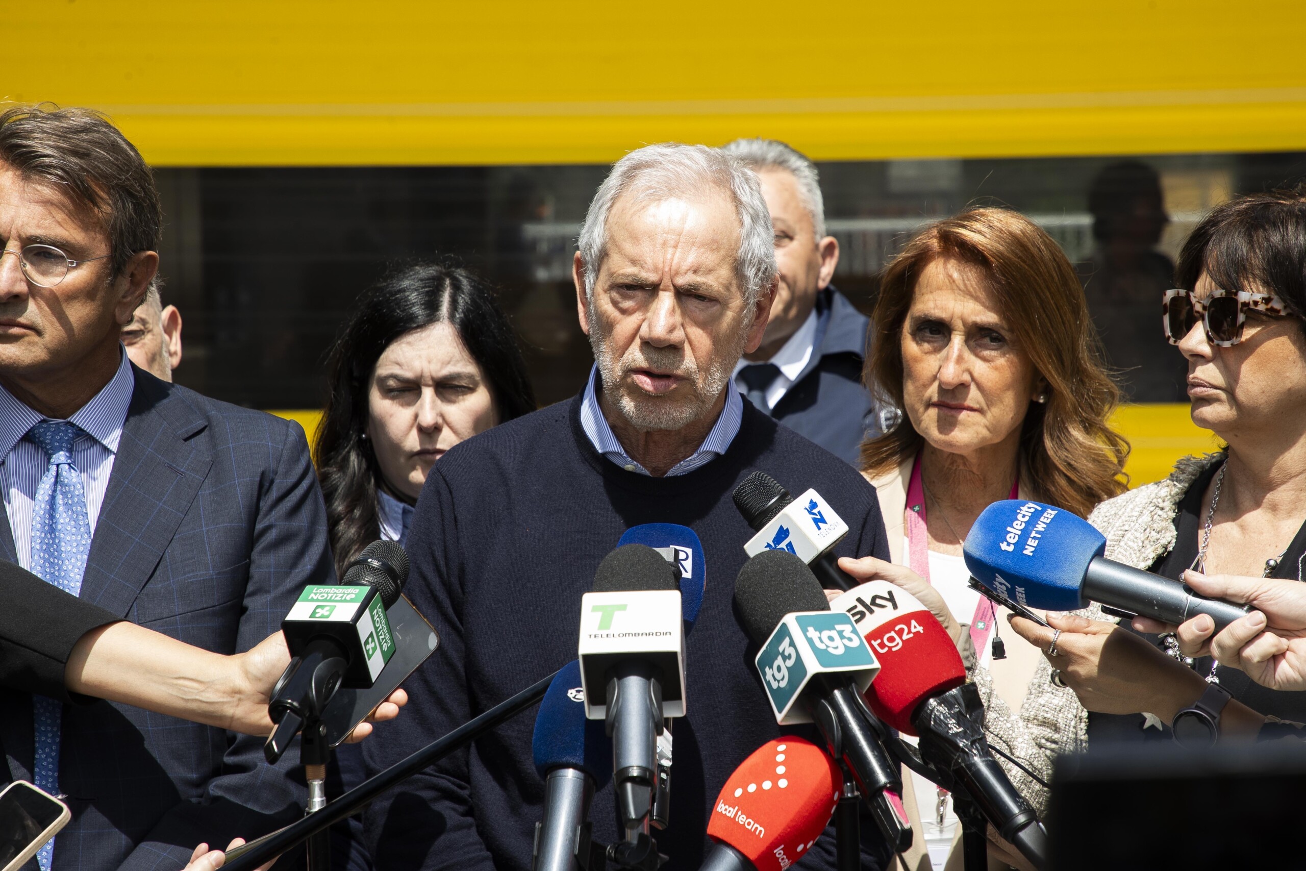 Ebola, ministère de la Santé : « Les deux coopérants italiens sont négatifs au test » 1 ebola ministere de la sante les deux cooperants italiens sont negatifs au test scaled