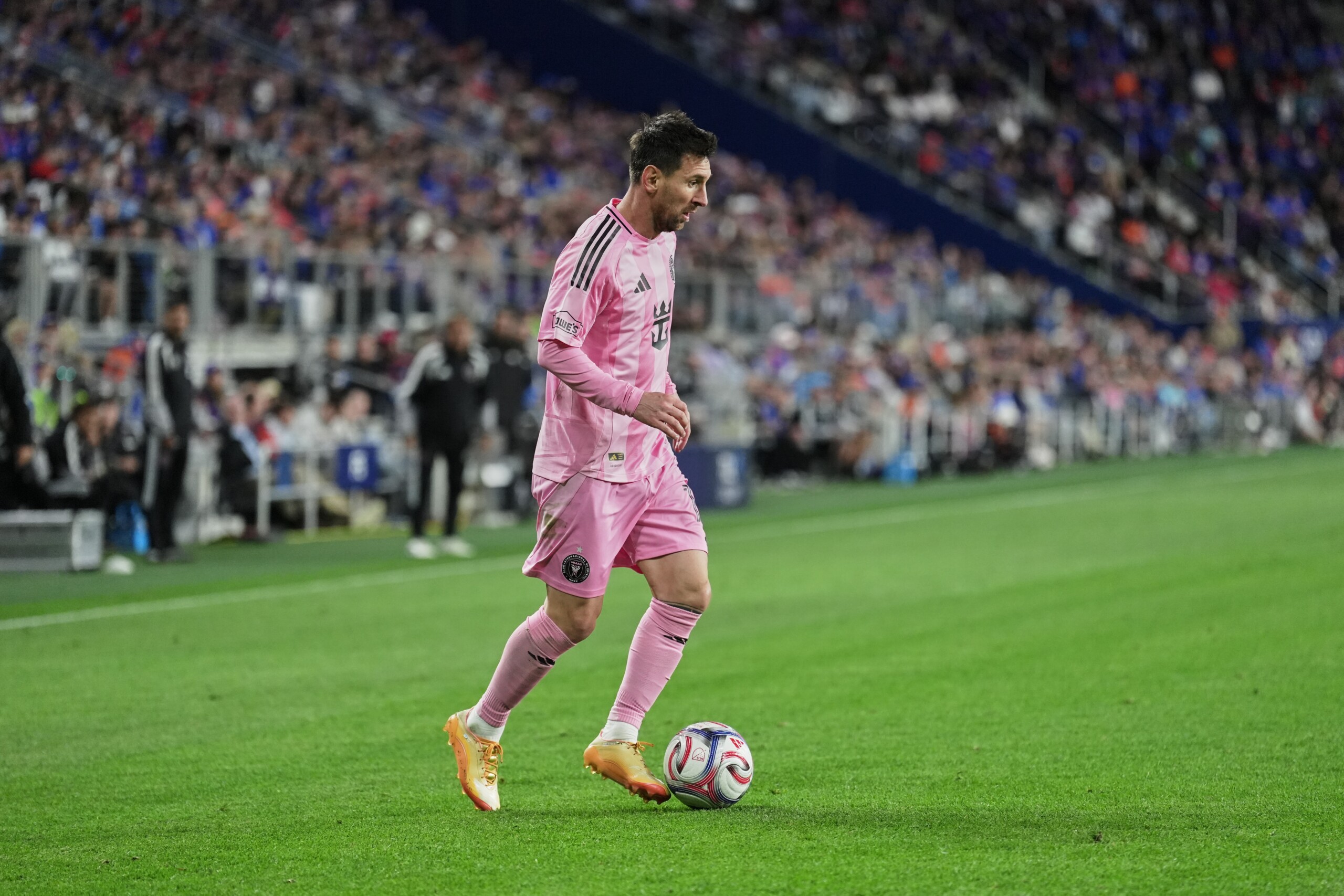 L'Argentine s'inquiète pour Messi, blessé lors du match contre l'Inter Miami 1 largentine sinquiete pour messi blesse lors du match contre linter miami scaled