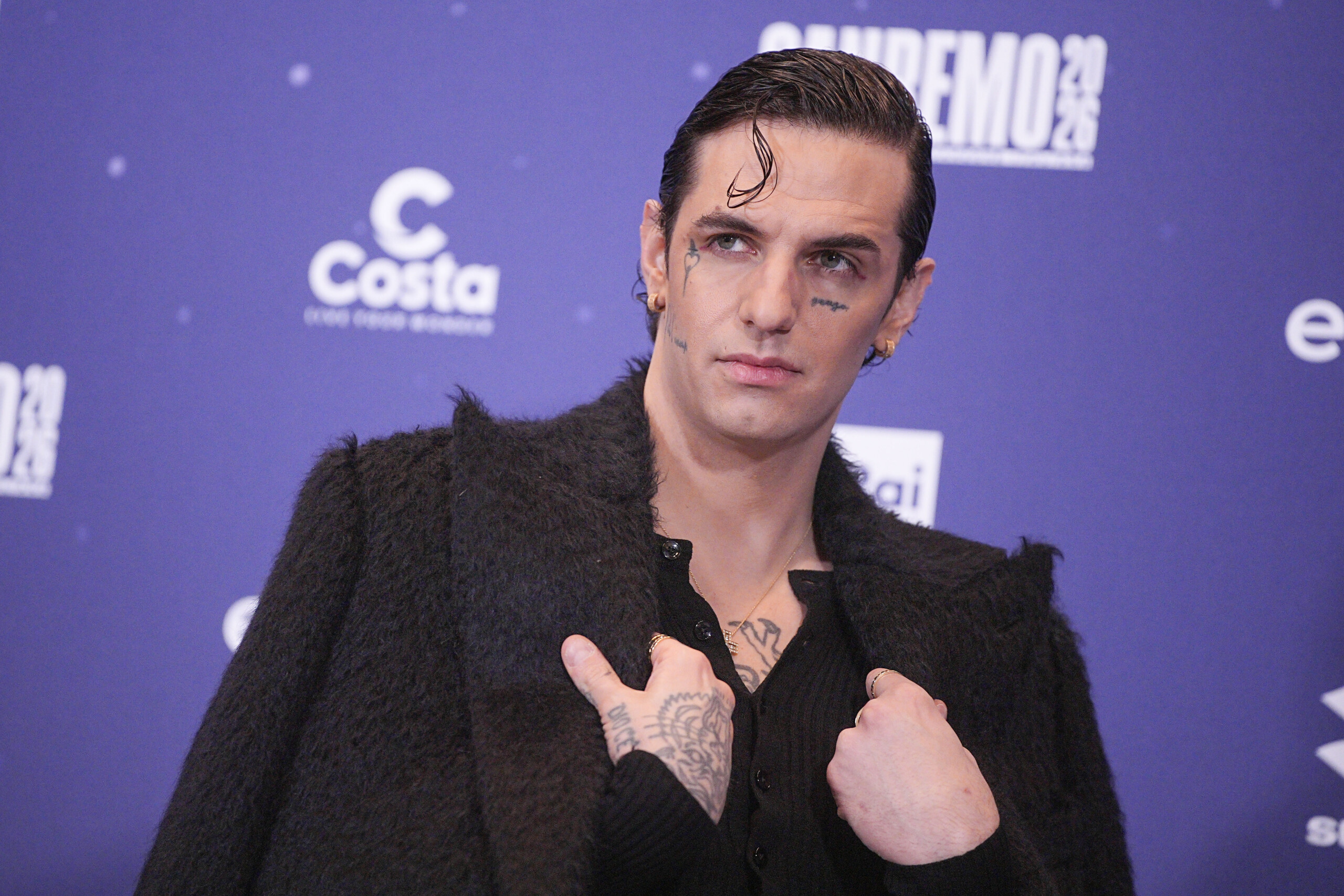 dondup nomme achille lauro au poste de directeur artistique premiere collection capsule le 15 juin en direct depuis san siro scaled