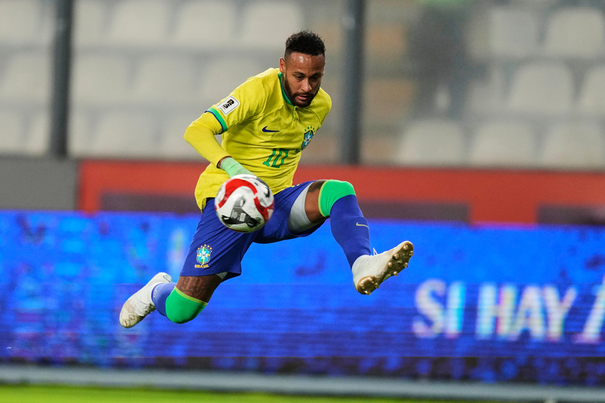 bresil blessure musculaire pour neymar indisponible pendant 2 a 3 semaines scaled