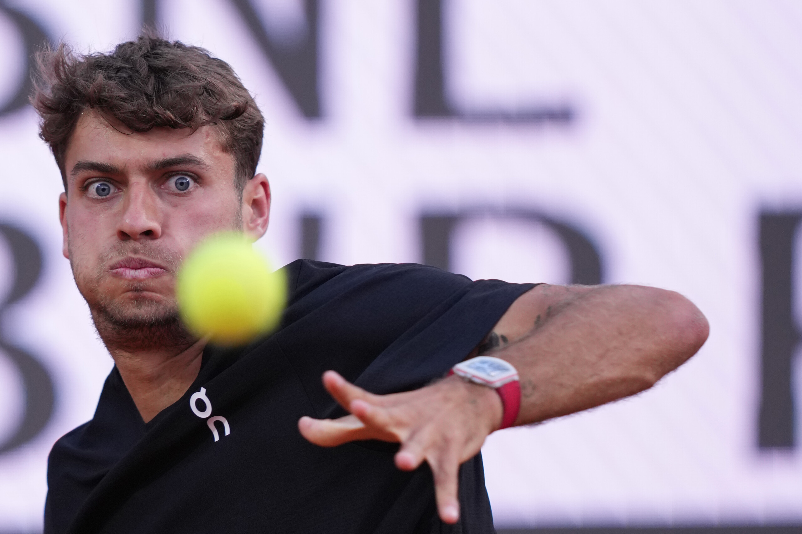 Roland-Garros : Cobolli se qualifie pour le troisième tour après avoir battu le Chinois Wu en trois sets 1 roland garros cobolli se qualifie pour le troisieme tour apres avoir battu le chinois wu en trois sets scaled