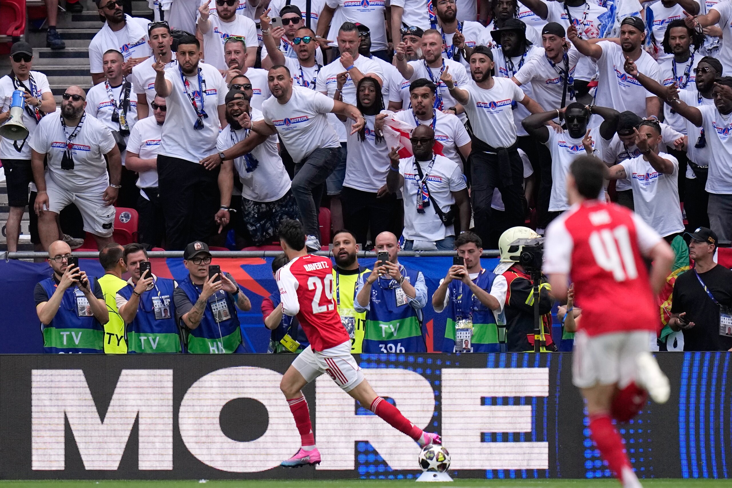ligue des champions psg arsenal 0 1 a la mi temps scaled